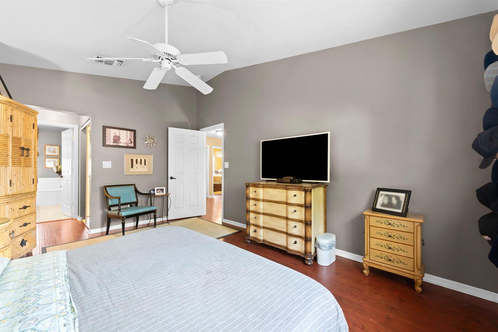 Photo of 1140 Linden (1140), Hollywood, Florida, 33019 - 1140 linden q