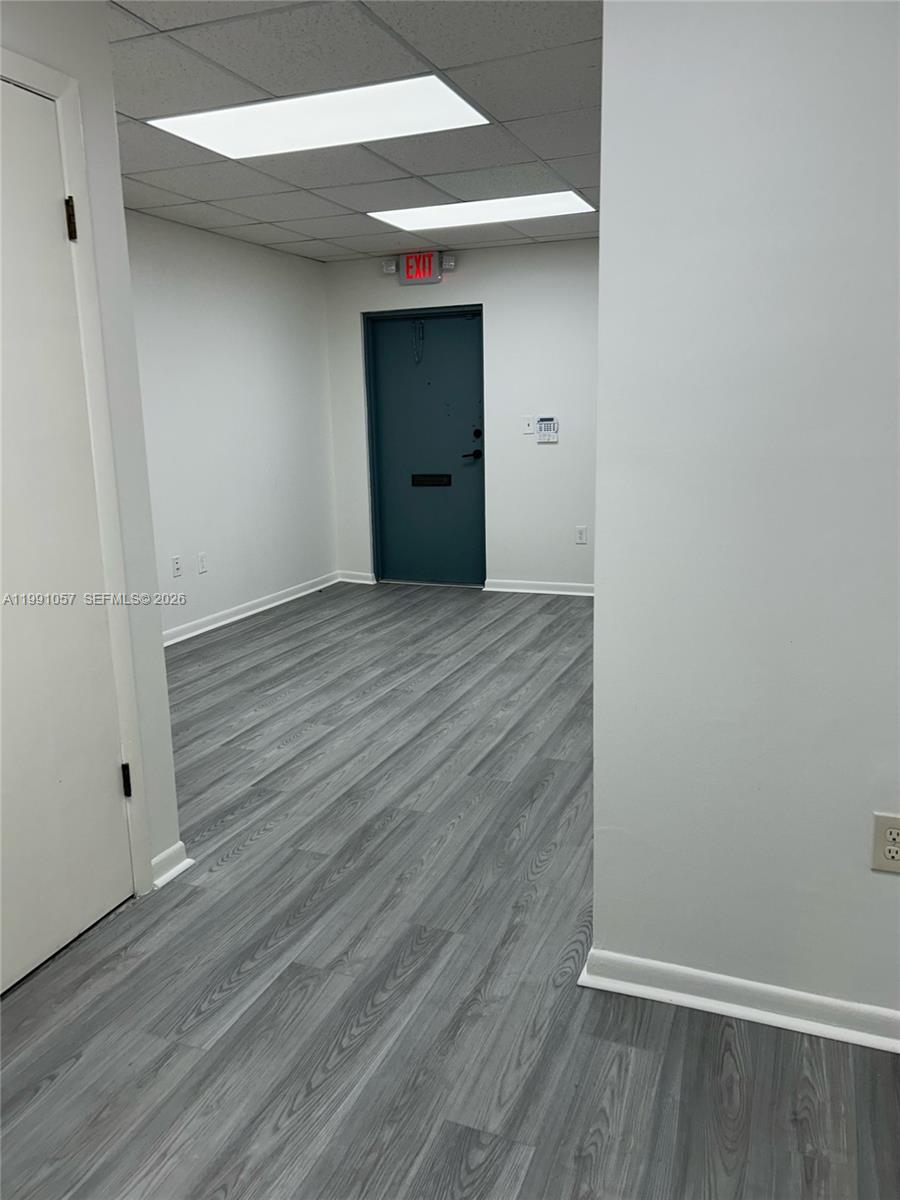 11  /   sq. ft. $ 2026-03-28 0 Photo