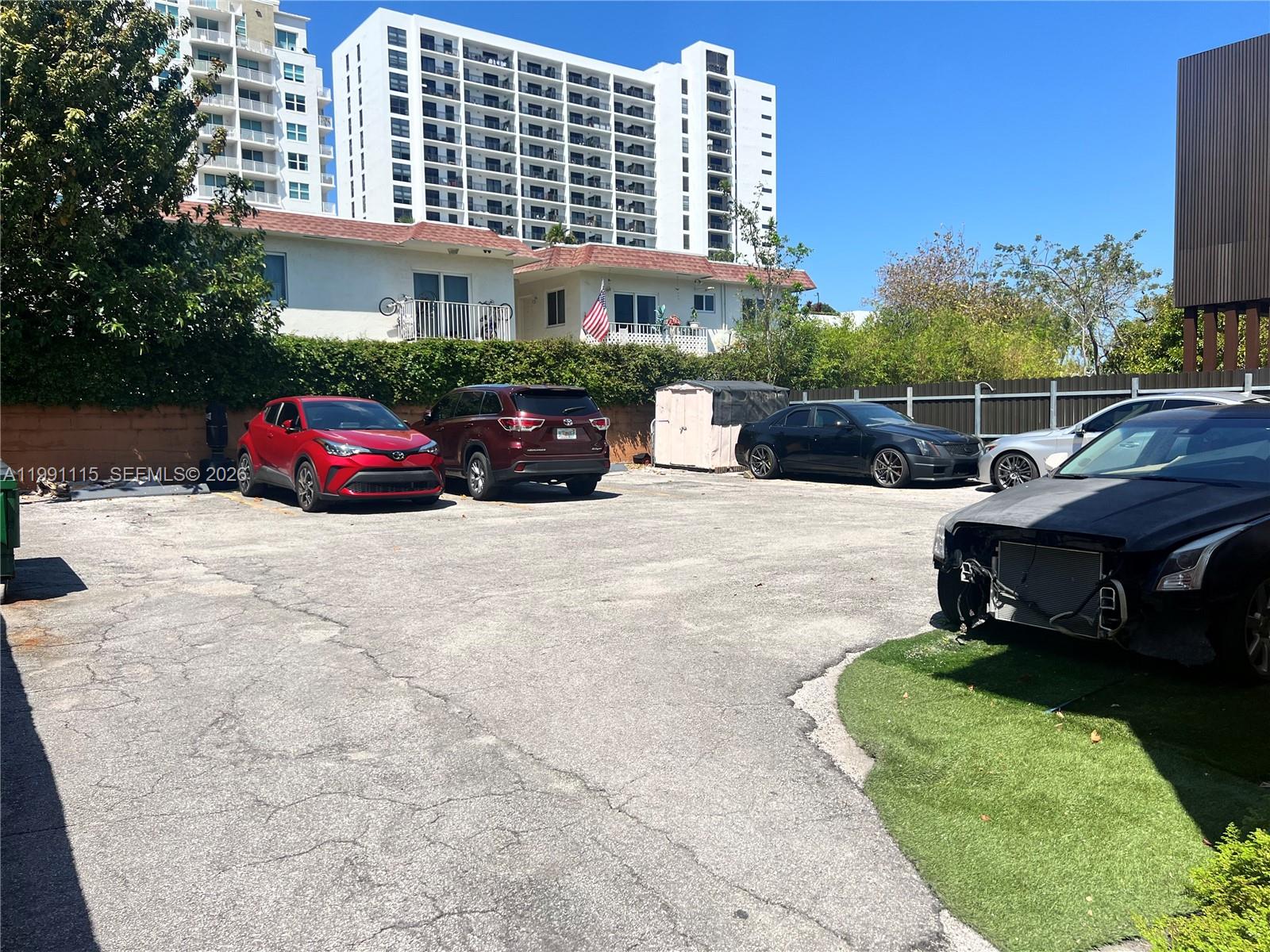   /   кв.футов $ 2026-03-29 0 Фото