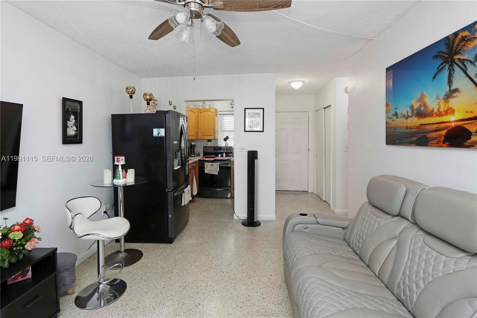   /   кв.футов $ 2026-03-29 0 Фото