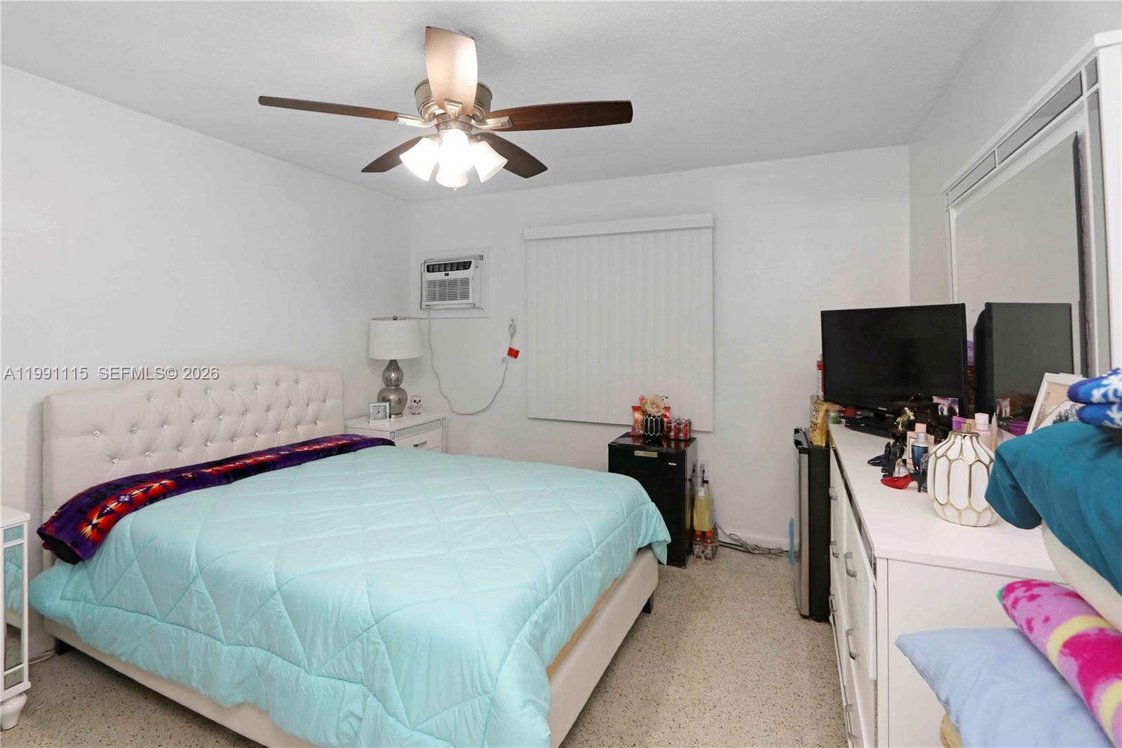   /   кв.футов $ 2026-03-29 0 Фото