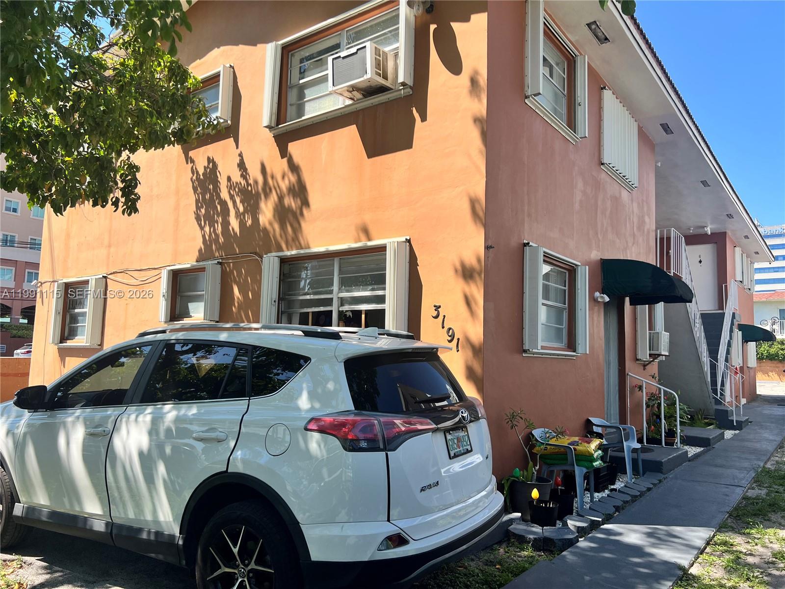   /   кв.футов $ 2026-03-29 0 Фото