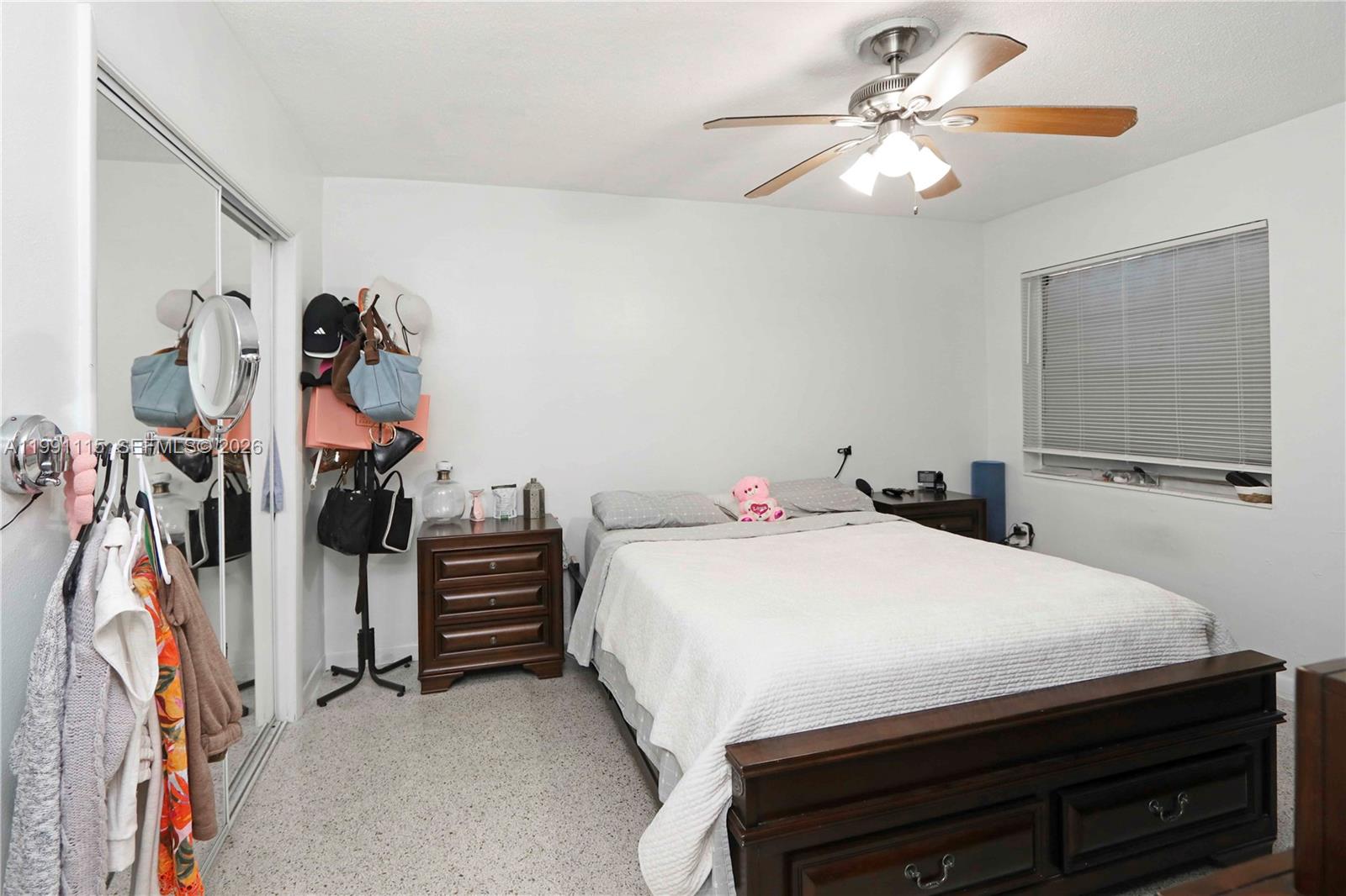   /   кв.футов $ 2026-03-29 0 Фото