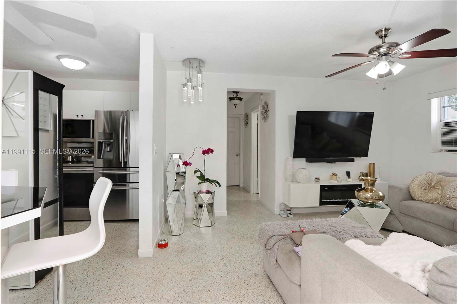   /   кв.футов $ 2026-03-29 0 Фото