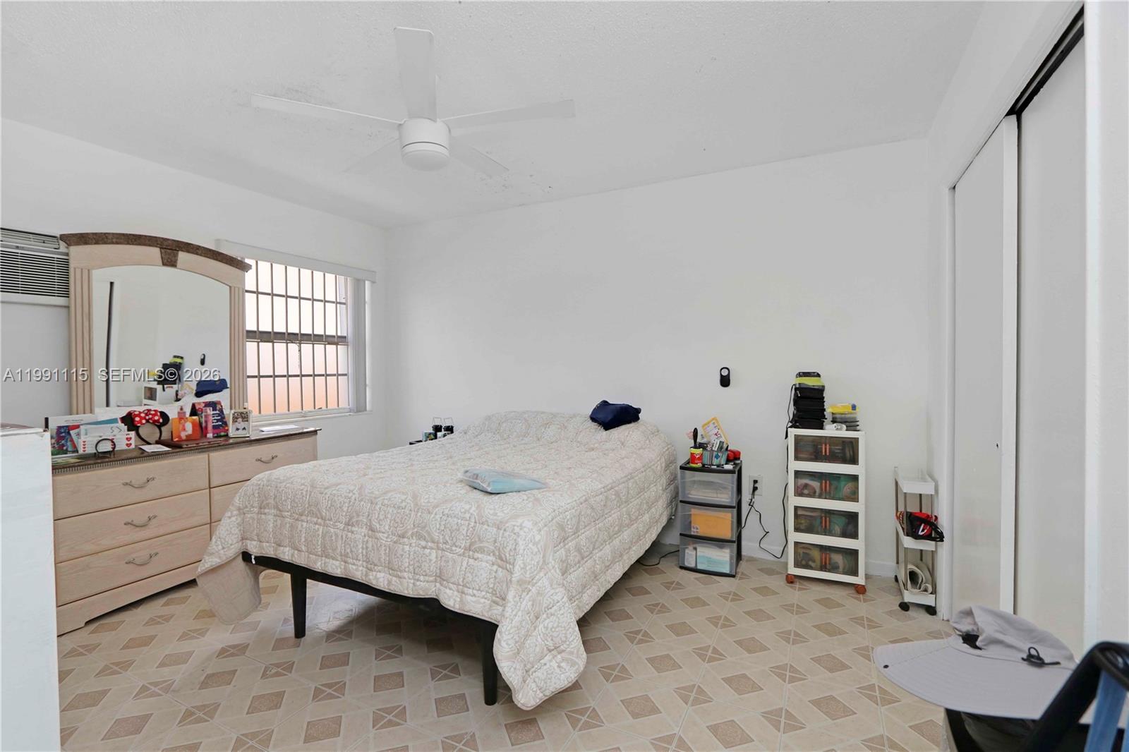   /   кв.футов $ 2026-03-29 0 Фото