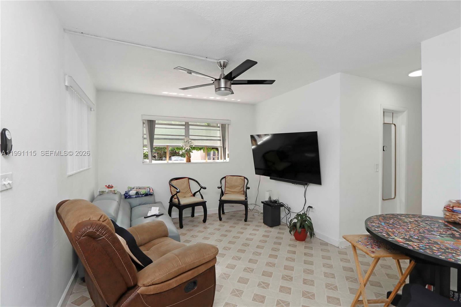   /   кв.футов $ 2026-03-29 0 Фото