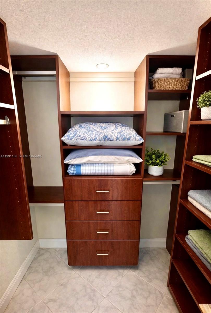 12L 1 / 2 870 sq. ft. $ 2026-03-29 0 Photo