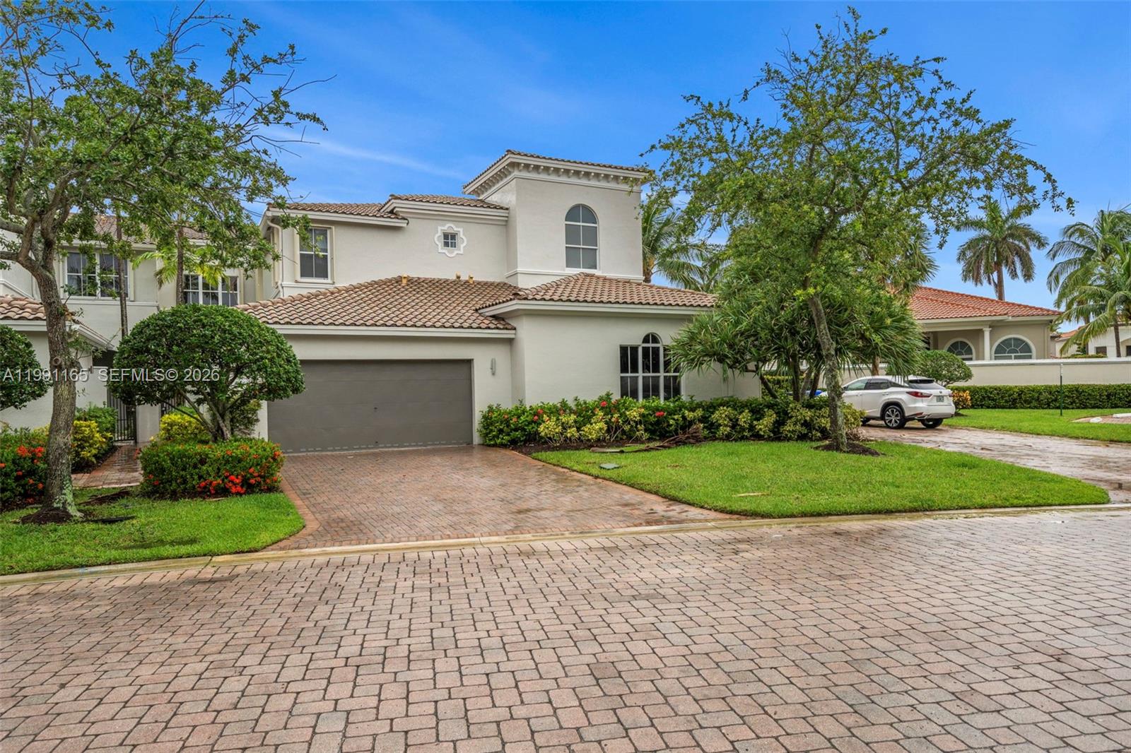 Photo of 896 Spinnaker Dr W  (896), Hollywood, Florida, 33019 - 