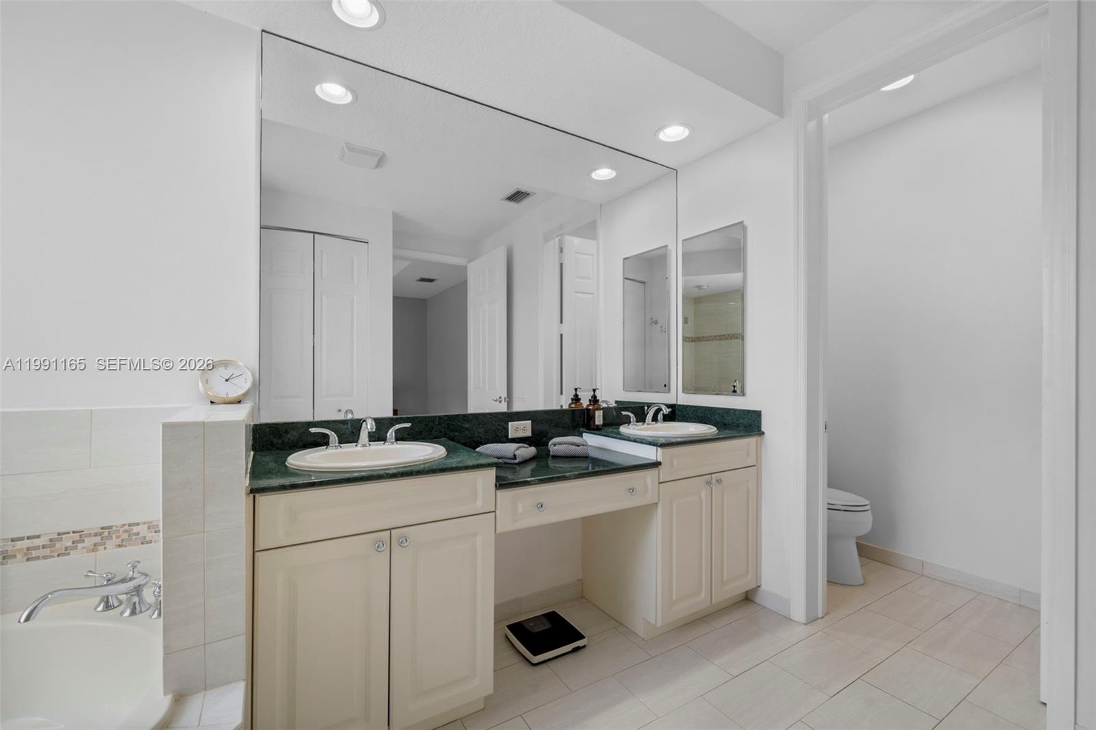 Photo of 896 Spinnaker Dr W  (896), Hollywood, Florida, 33019 - 