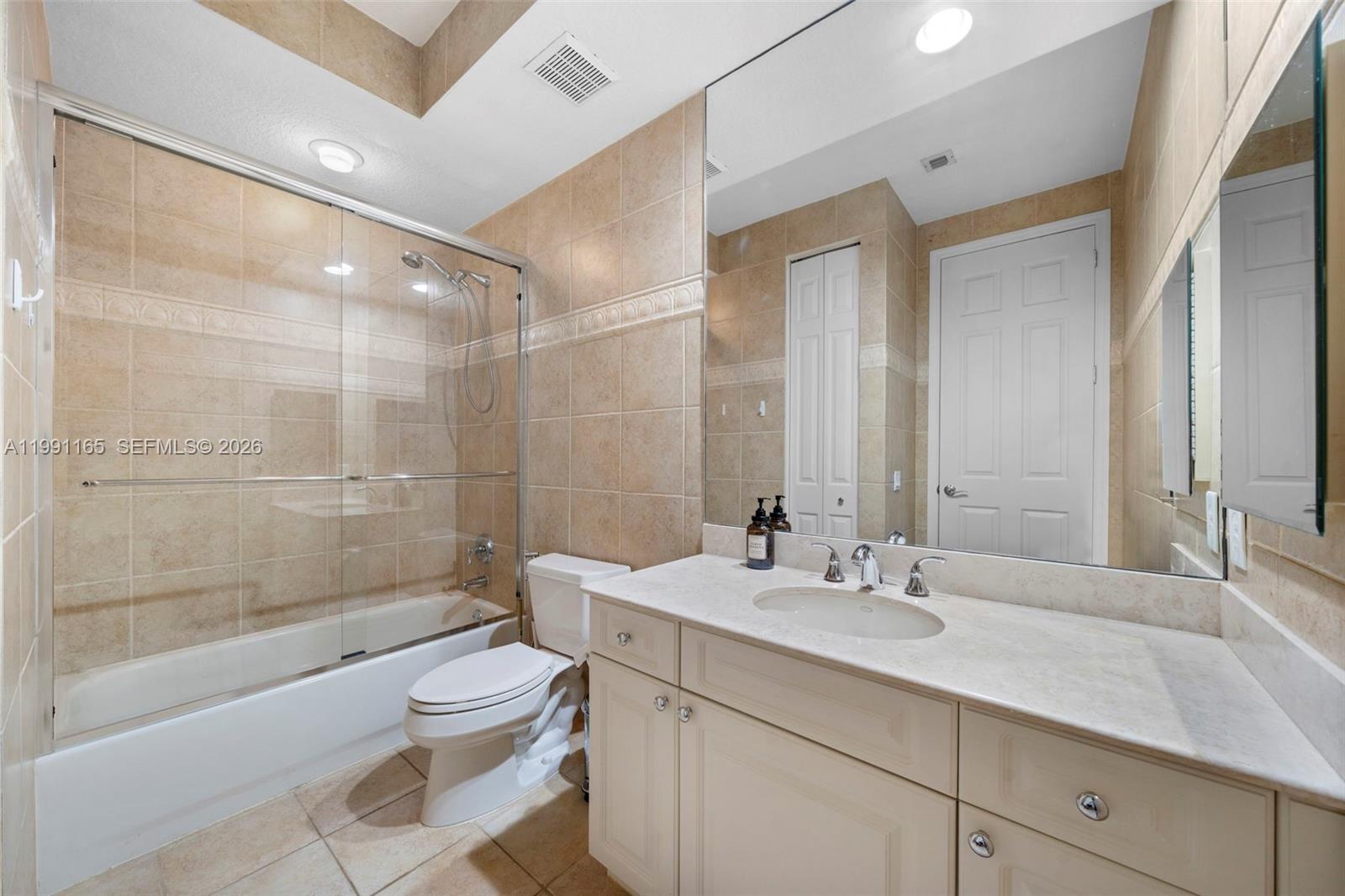 Photo of 896 Spinnaker Dr W  (896), Hollywood, Florida, 33019 - 