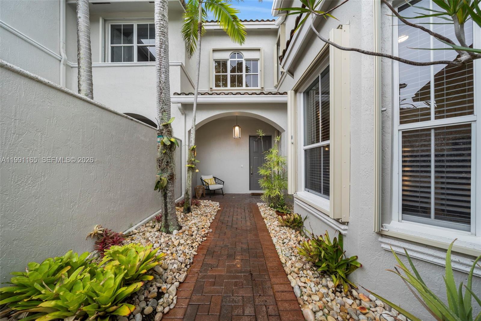 Photo of 896 Spinnaker Dr W  (896), Hollywood, Florida, 33019 - 