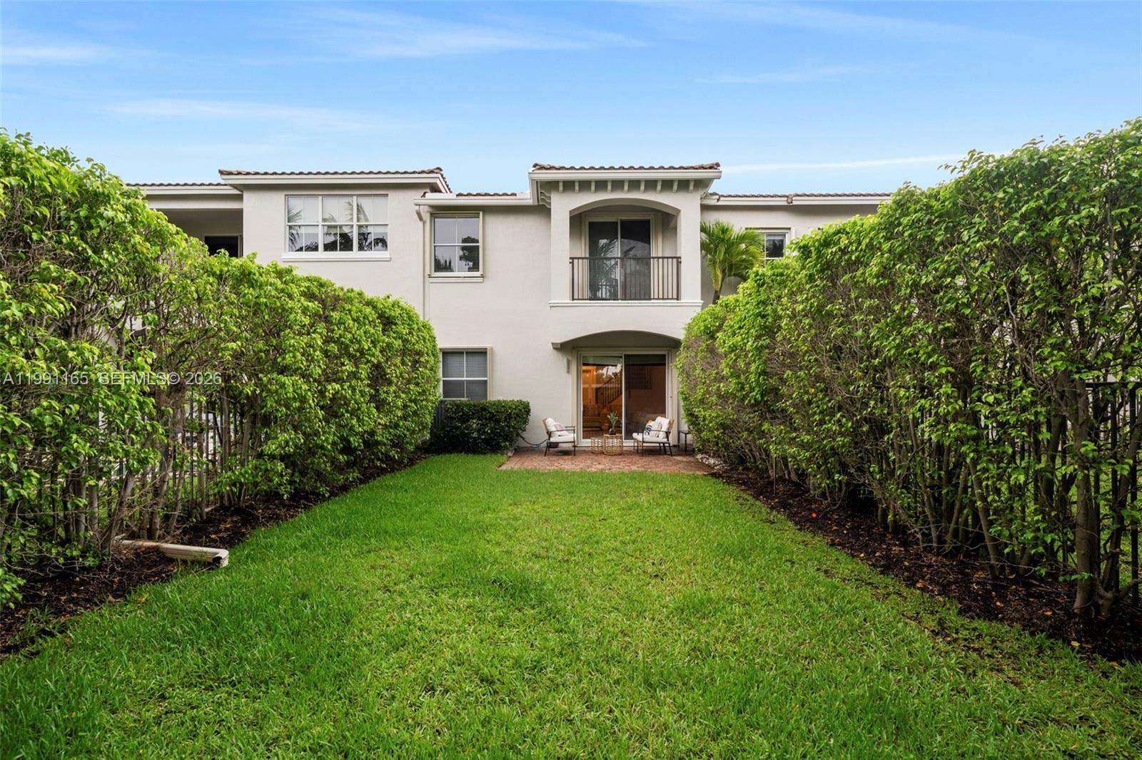 Photo of 896 Spinnaker Dr W  (896), Hollywood, Florida, 33019 - 