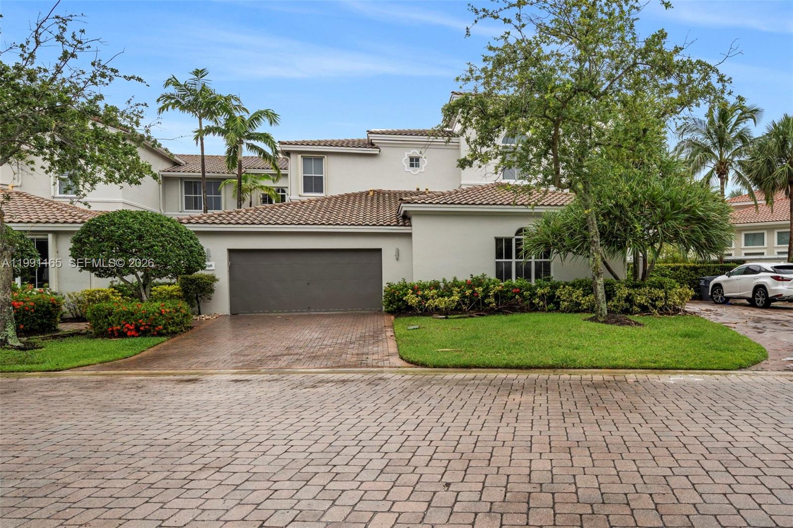 Photo of 896 Spinnaker Dr W  (896), Hollywood, Florida, 33019 - 