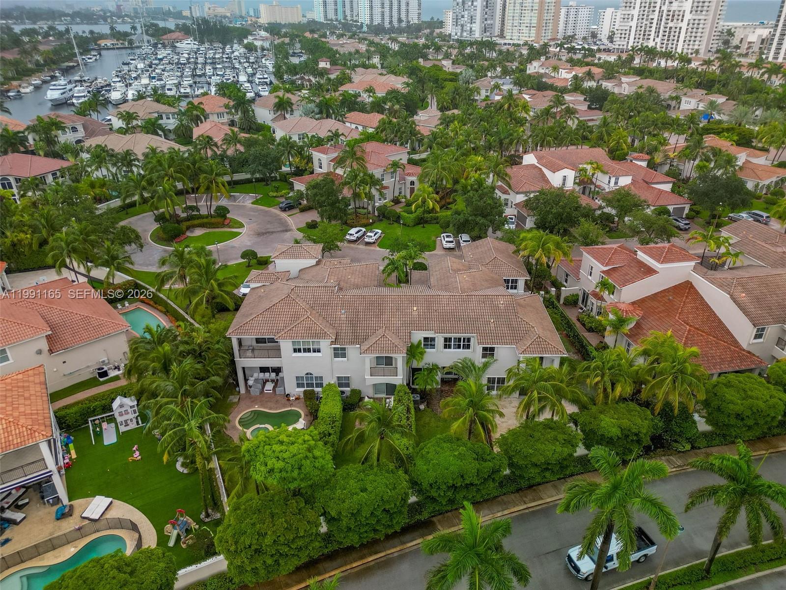 Photo of 896 Spinnaker Dr W  (896), Hollywood, Florida, 33019 - 