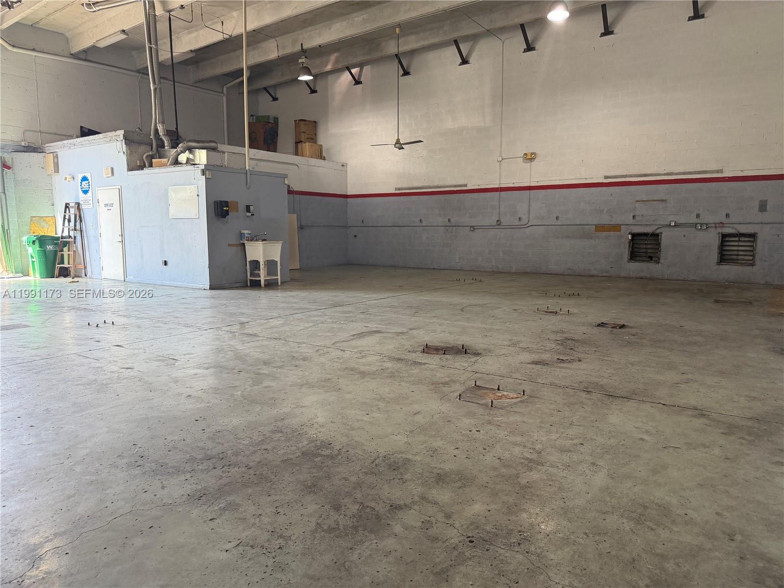 10769  /   sq. ft. $ 2026-03-29 0 foto