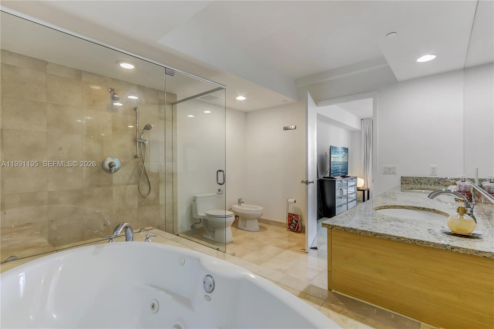 3804 3 / 3 1675 sq. ft. $ 2026-03-29 0 foto