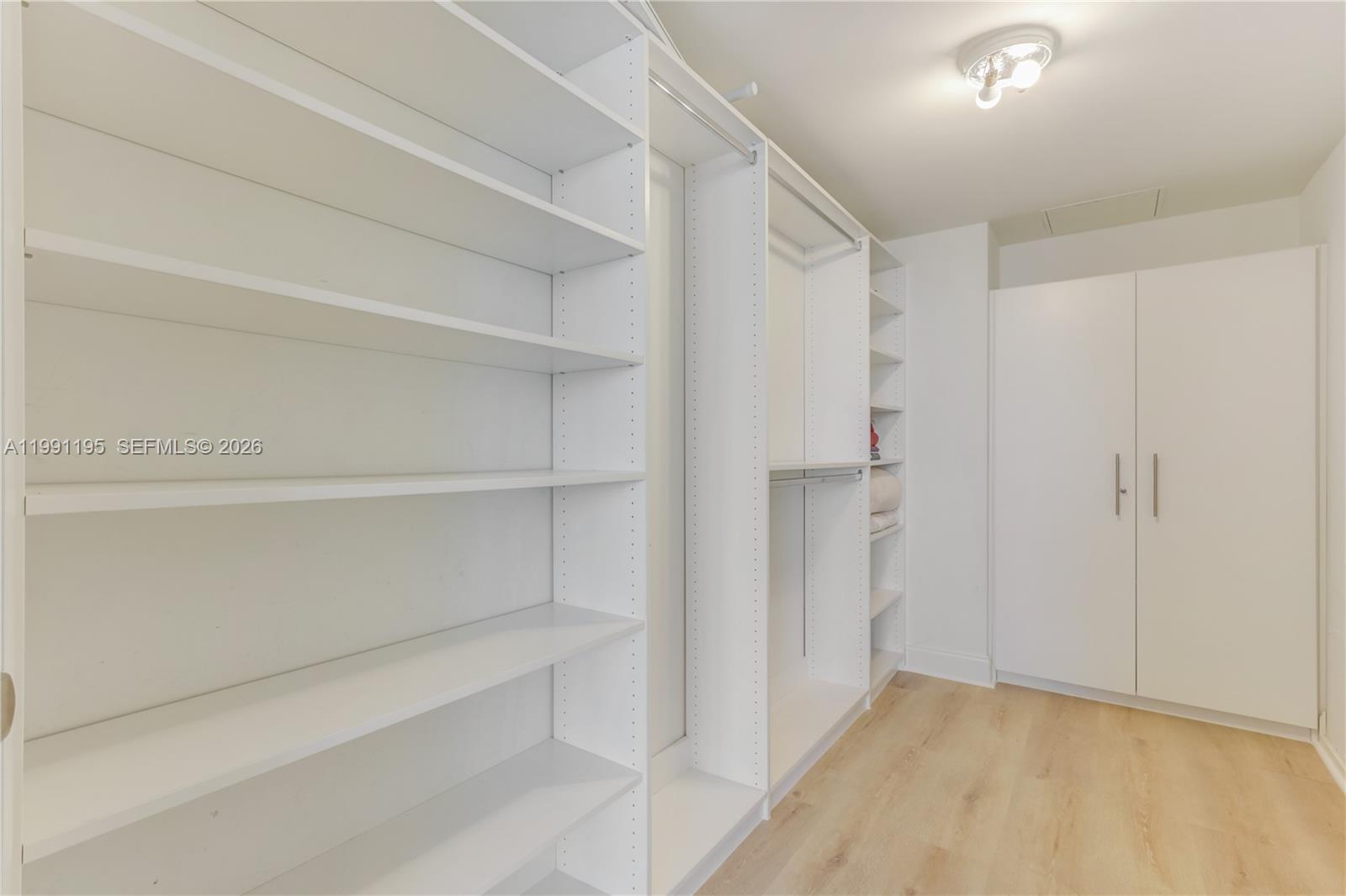 3804 3 / 3 1675 sq. ft. $ 2026-03-29 0 foto