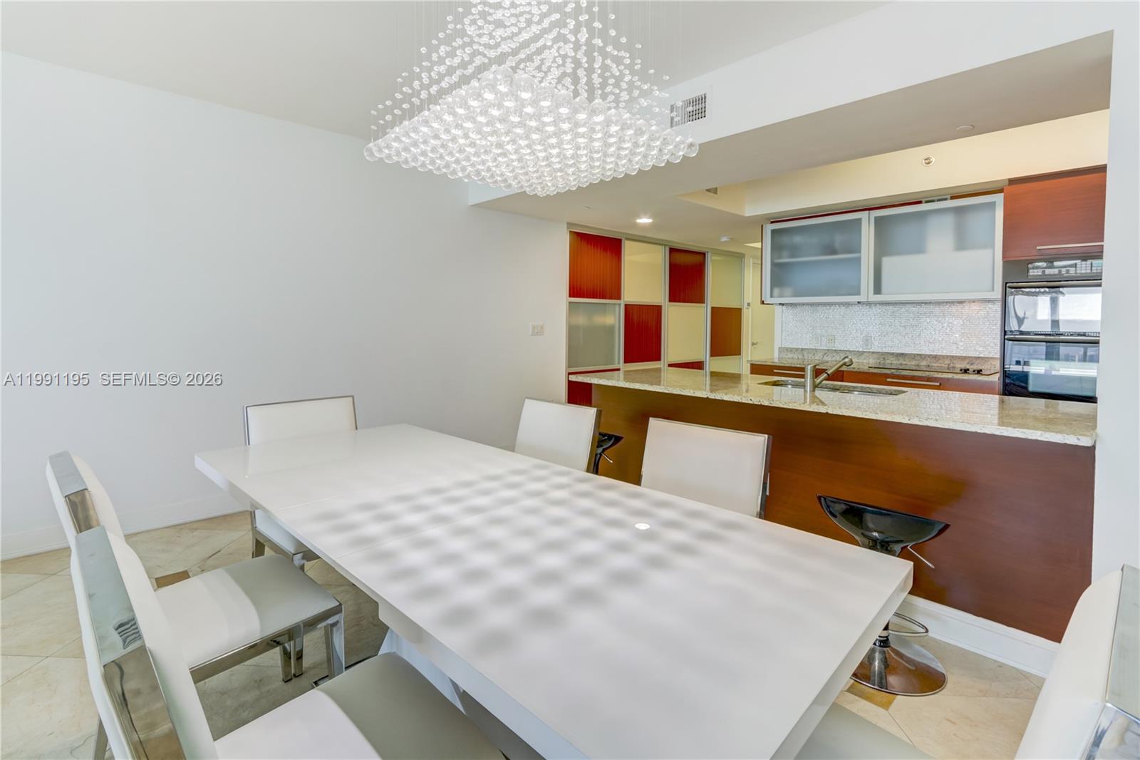 3804 3 / 3 1675 sq. ft. $ 2026-03-29 0 foto
