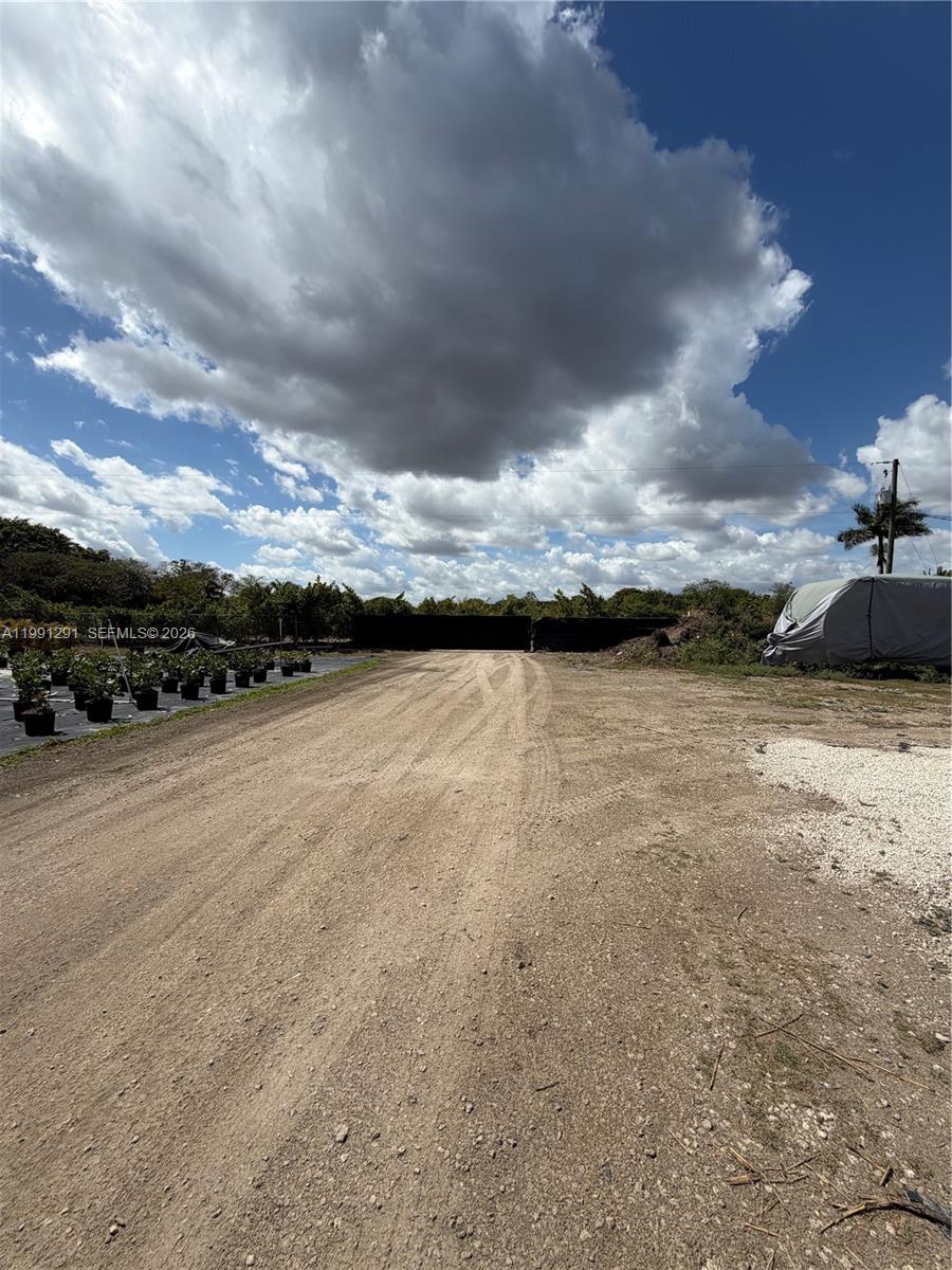   /   кв.футов $ 2026-03-30 0 Фото