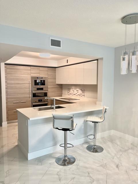 Ver detalles 5-703 2 / 3 1524 sq. ft. $ 2026-04-15 0 foto
