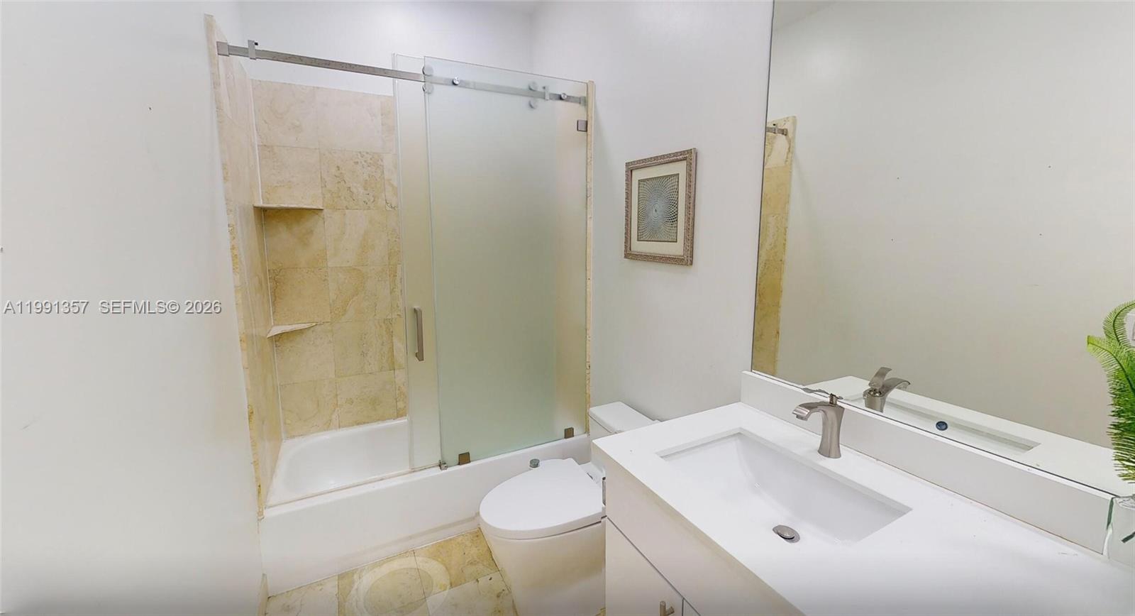 Photo of 949 Harbor Vw N  (949), Hollywood, Florida, 33019 - 