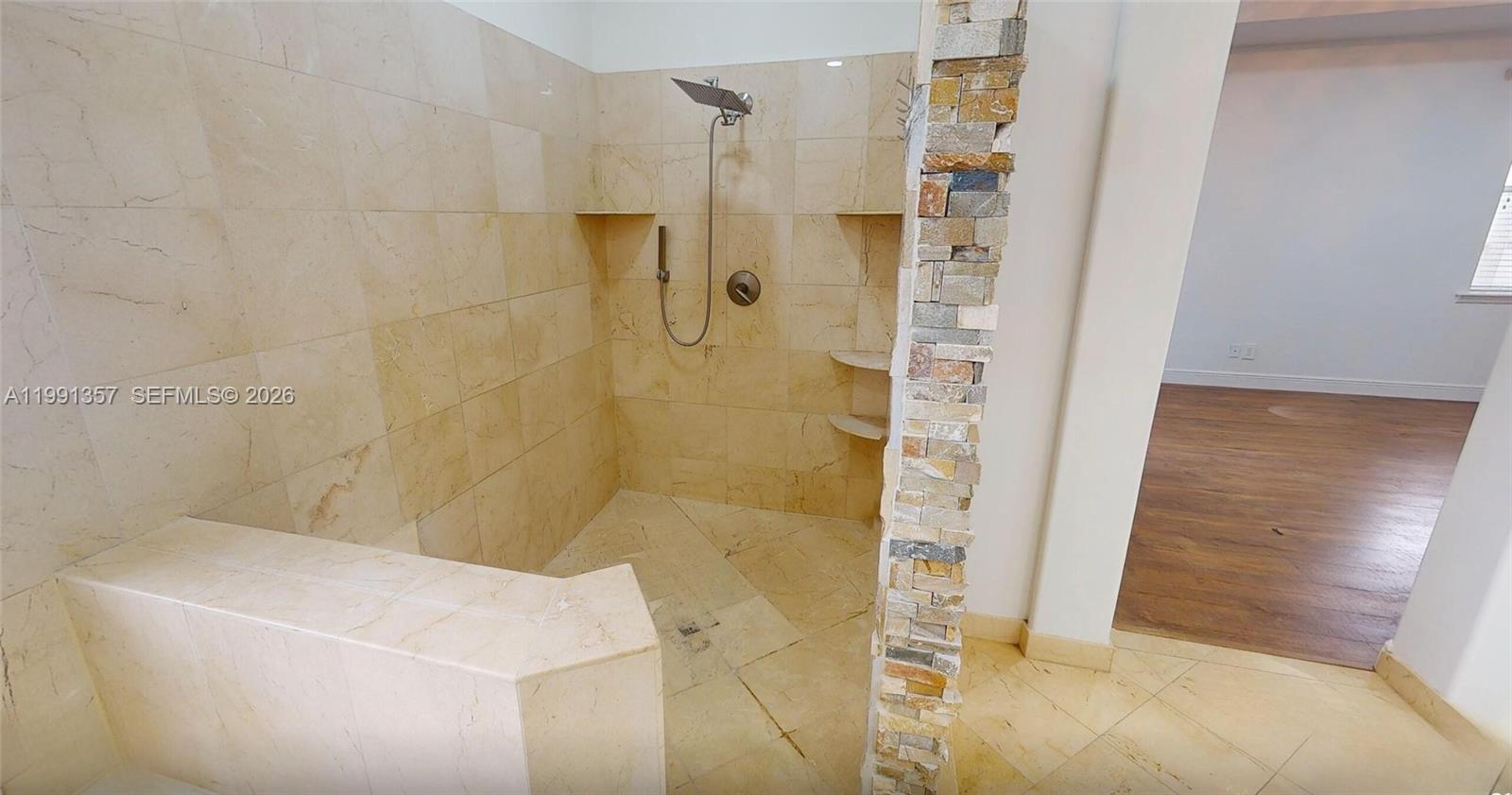 Photo of 949 Harbor Vw N  (949), Hollywood, Florida, 33019 - 