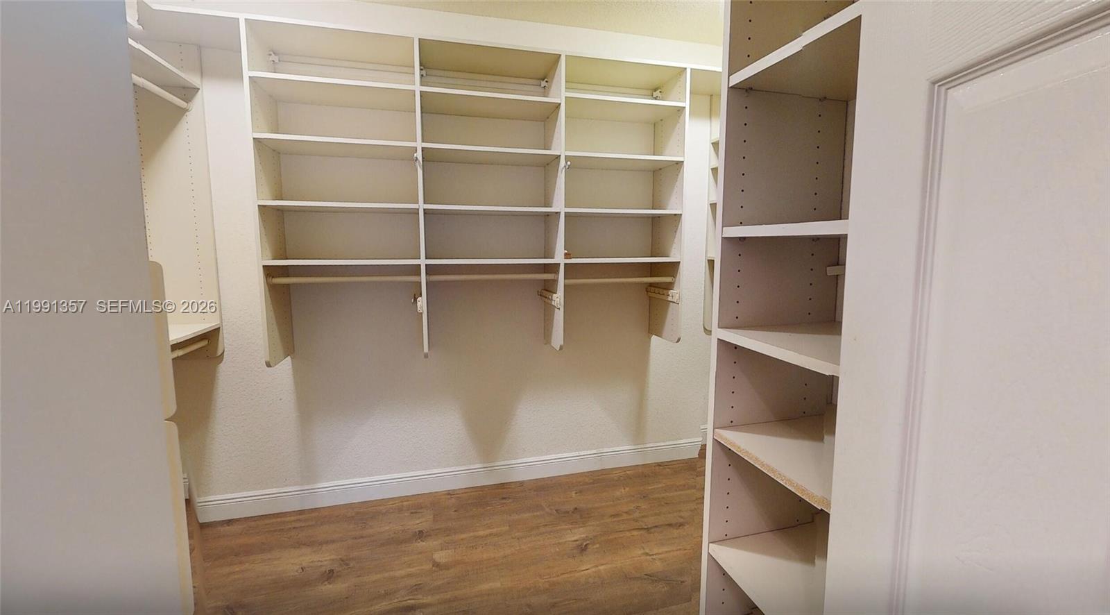 Photo of 949 Harbor Vw N  (949), Hollywood, Florida, 33019 - 