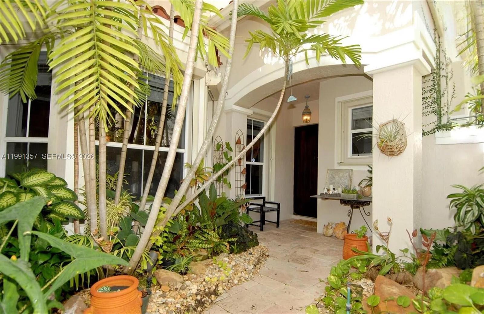 Photo of 949 Harbor Vw N  (949), Hollywood, Florida, 33019 - 