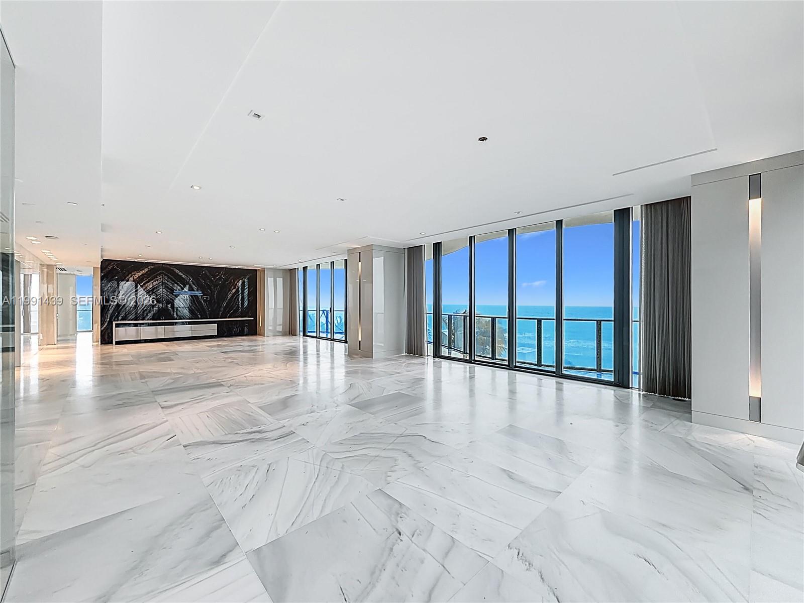 5 4 / 6 4992 sq. ft. $ 2026-03-30 0 foto