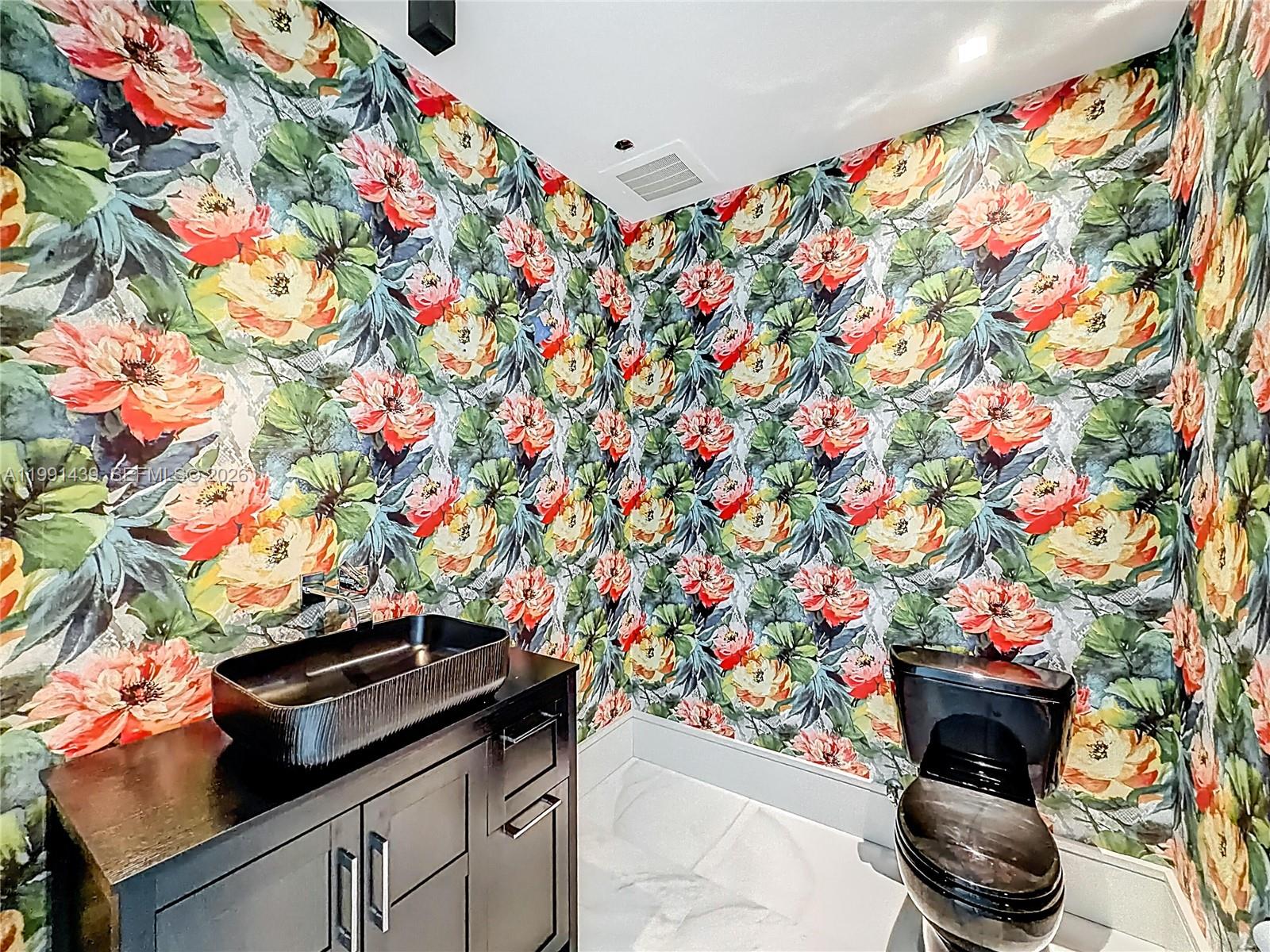 5 4 / 6 4992 sq. ft. $ 2026-03-30 0 foto