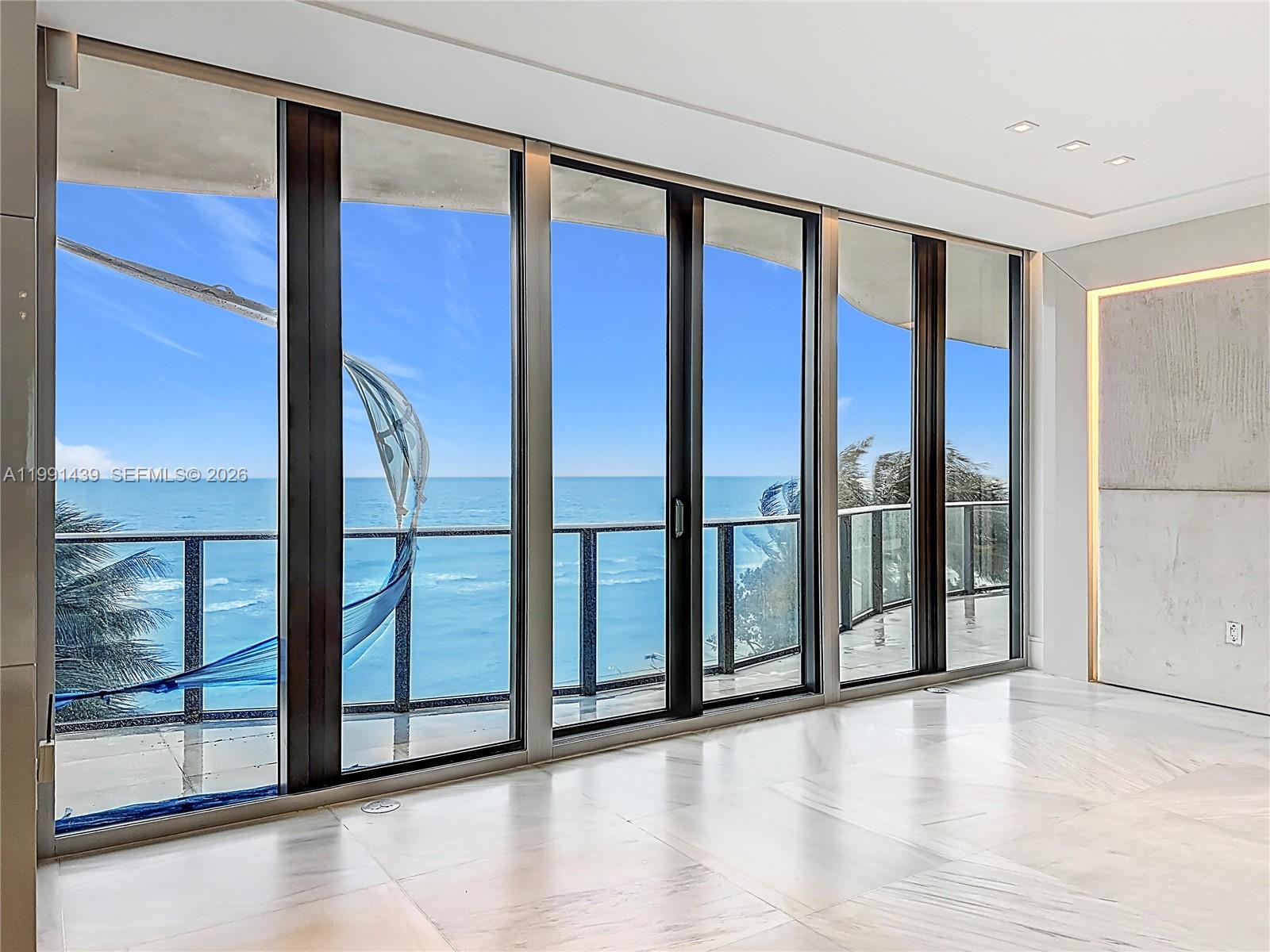 5 4 / 6 4992 sq. ft. $ 2026-03-30 0 foto