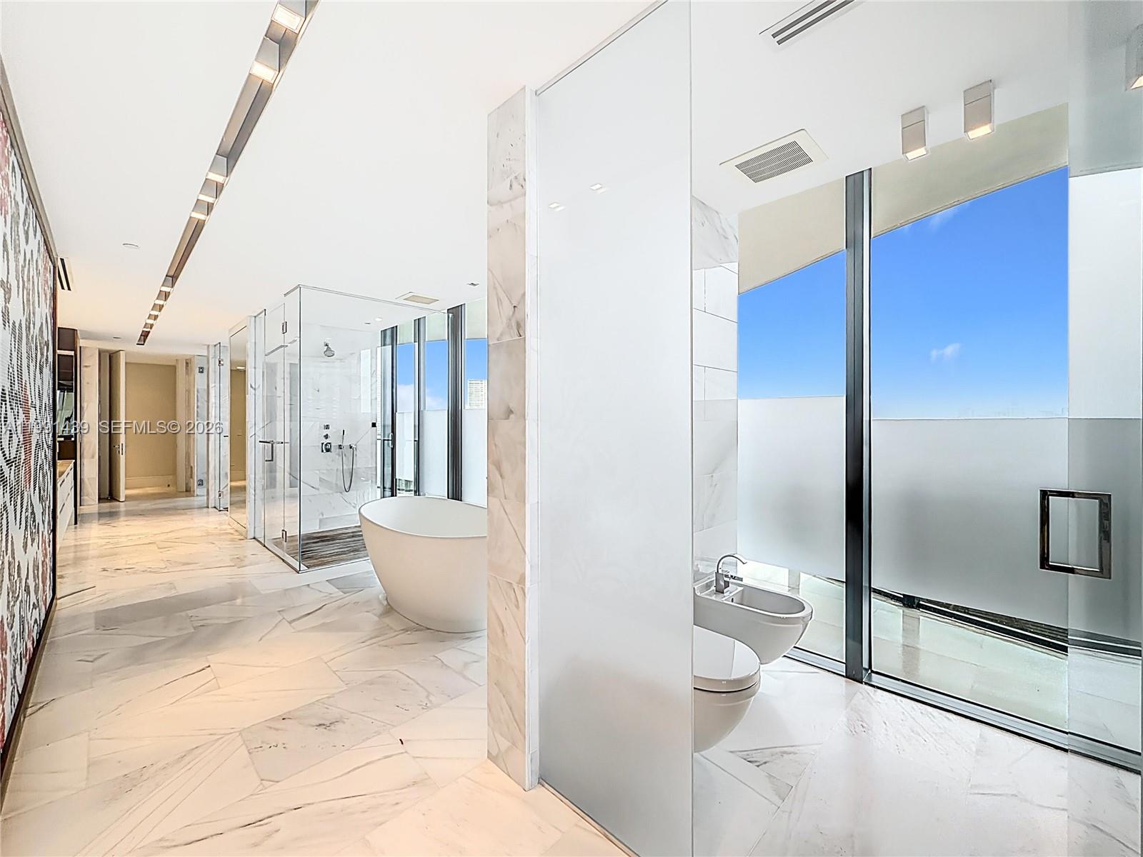 5 4 / 6 4992 sq. ft. $ 2026-03-30 0 foto