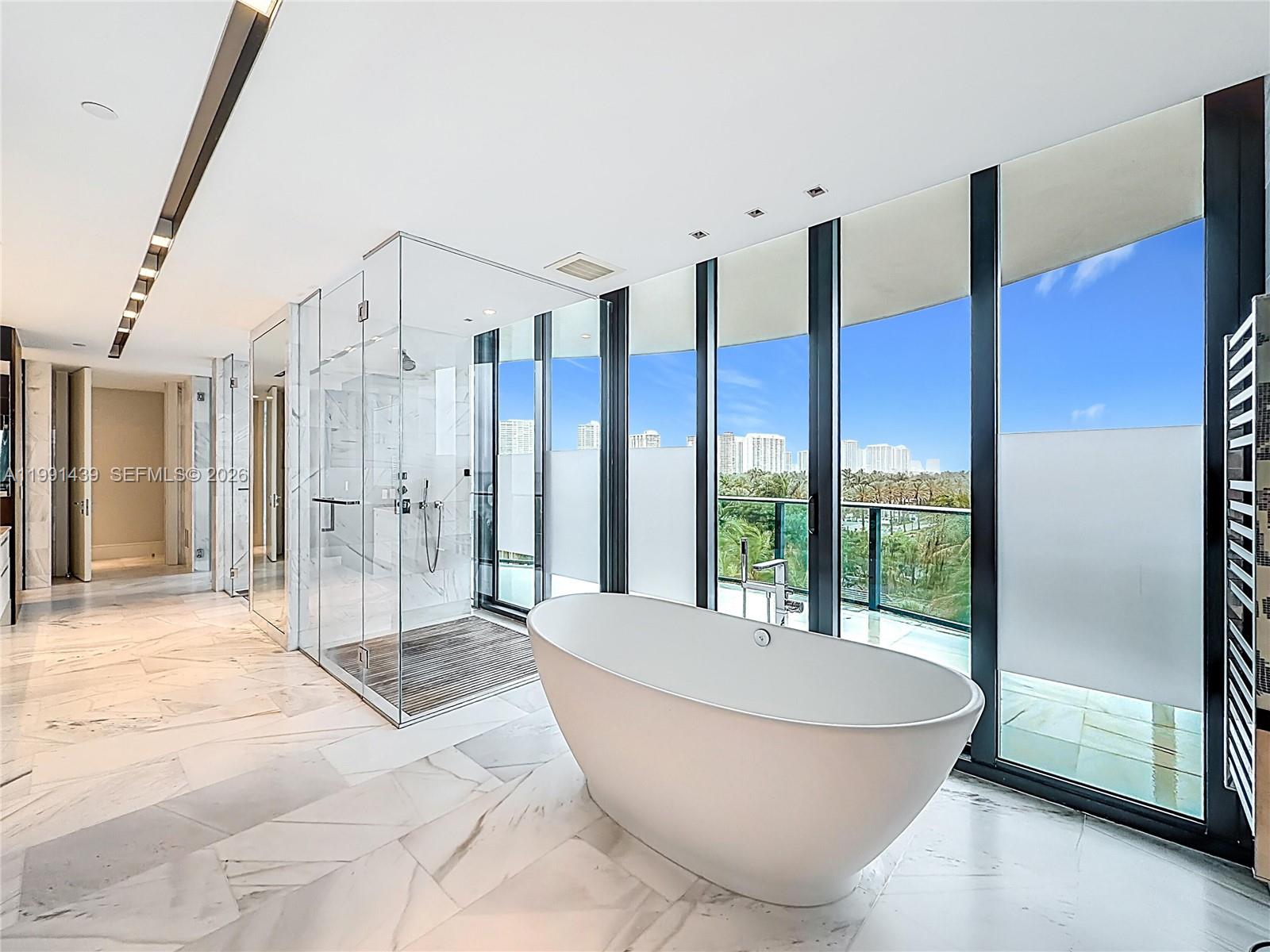 5 4 / 6 4992 sq. ft. $ 2026-03-30 0 foto