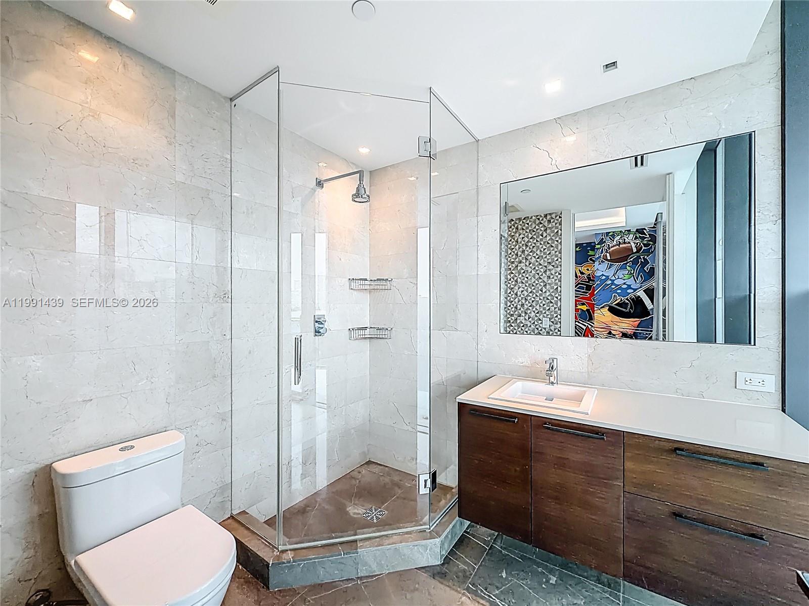 5 4 / 6 4992 sq. ft. $ 2026-03-30 0 foto