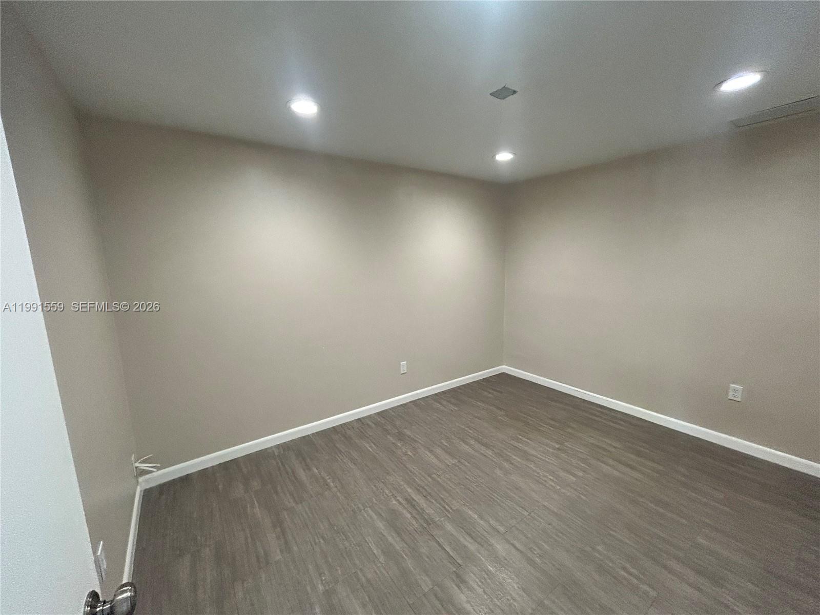   /   sq. ft. $ 2026-03-30 0 Photo
