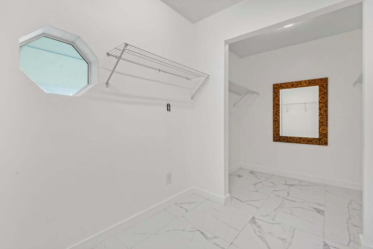 Ver detalles / 0 2481 sq. ft. $ 2026-06-19 0 foto