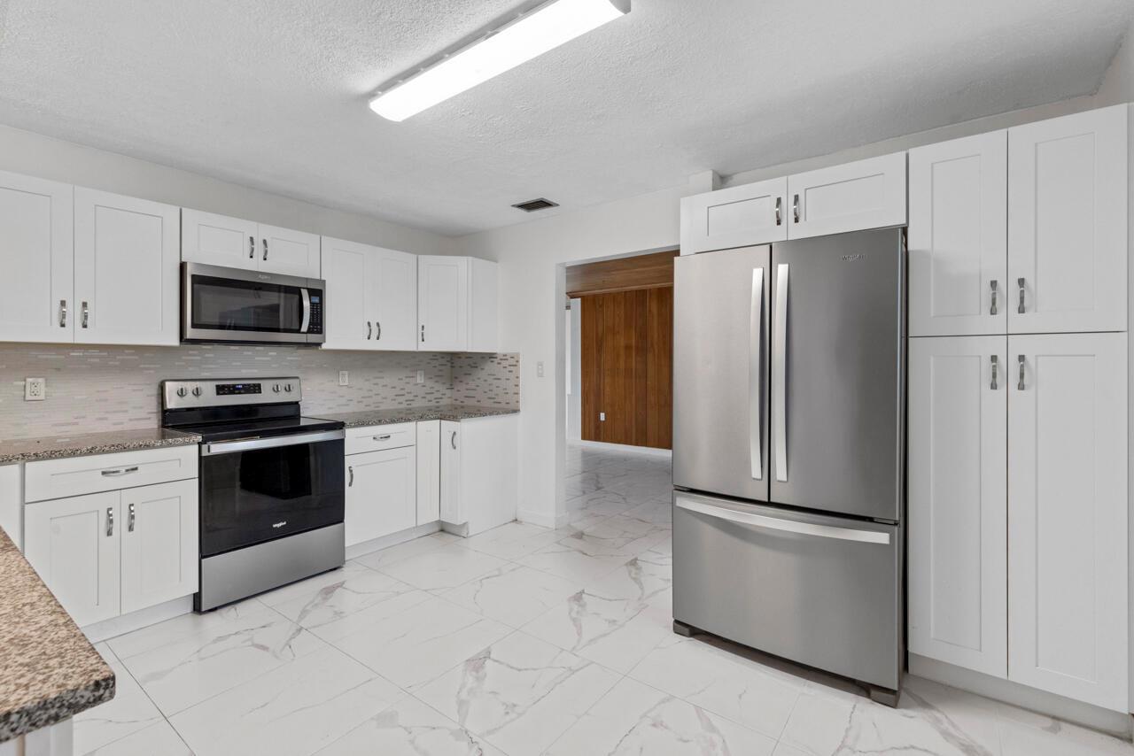 Ver detalles / 0 2481 sq. ft. $ 2026-06-19 0 foto
