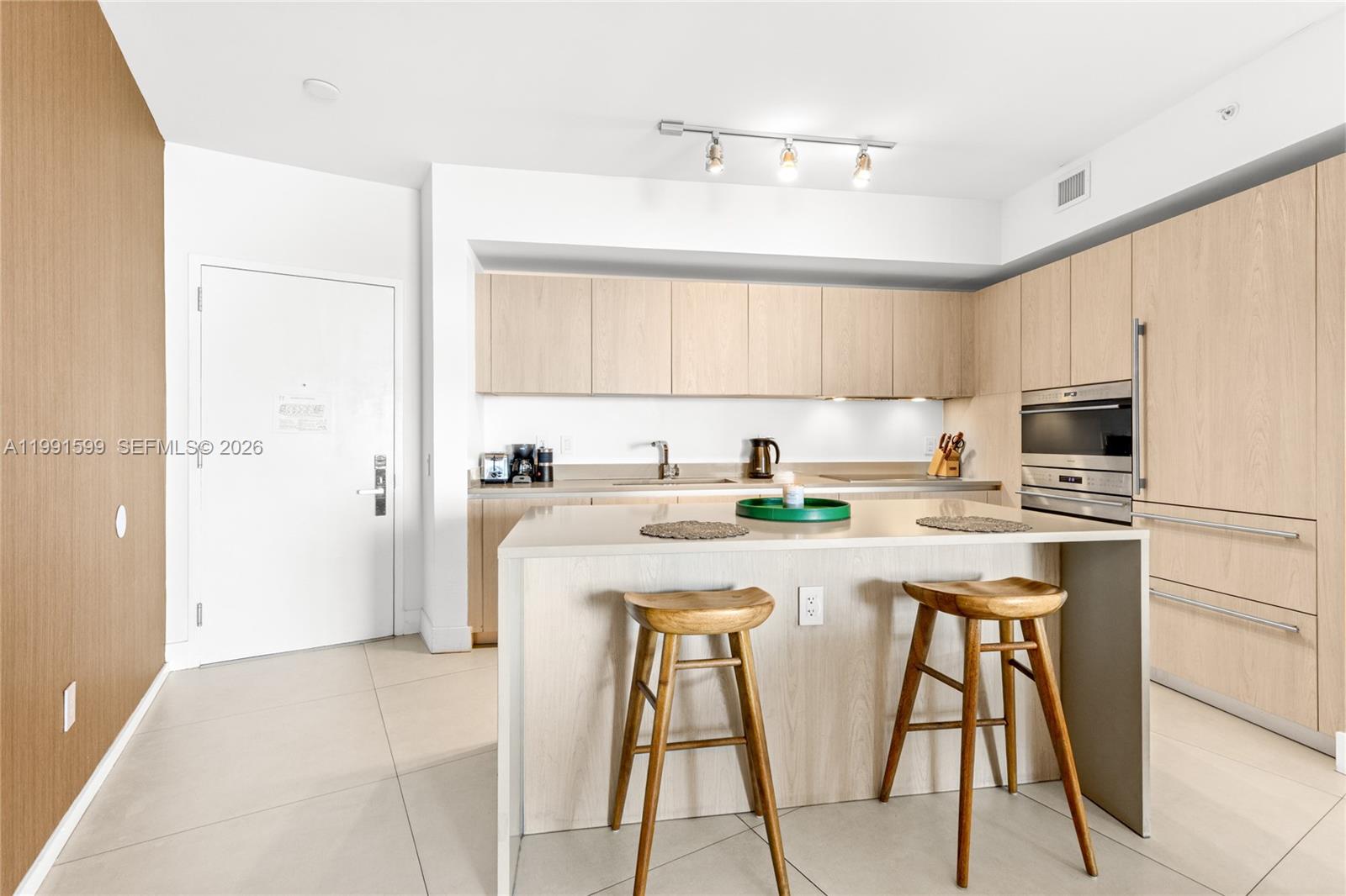 1107 1 / 1 852 кв.футов $ 2026-03-30 0 Фото