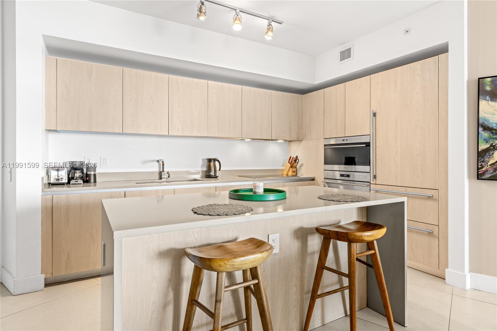 1107 1 / 1 852 кв.футов $ 2026-03-30 0 Фото