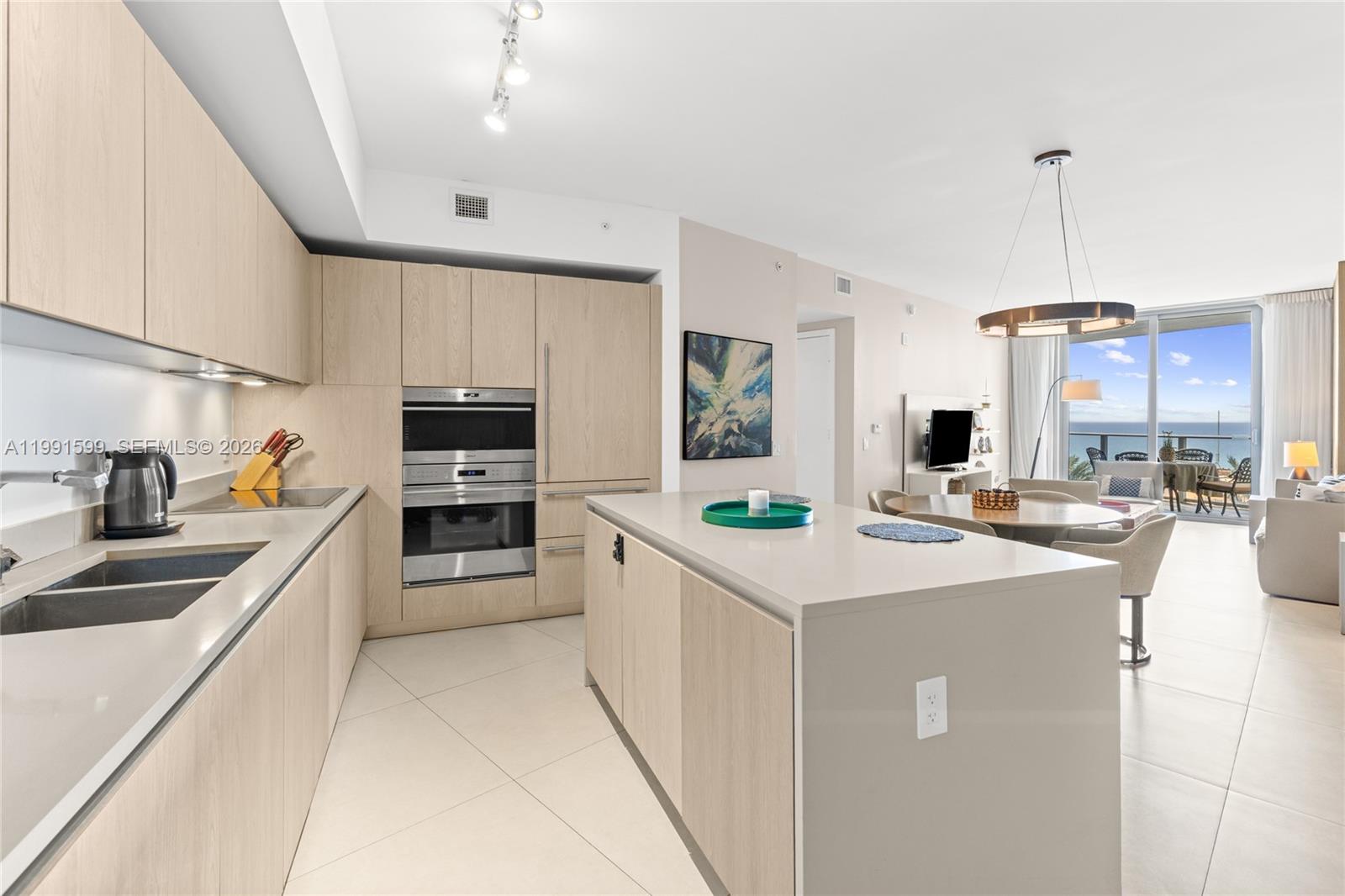 1107 1 / 1 852 кв.футов $ 2026-03-30 0 Фото