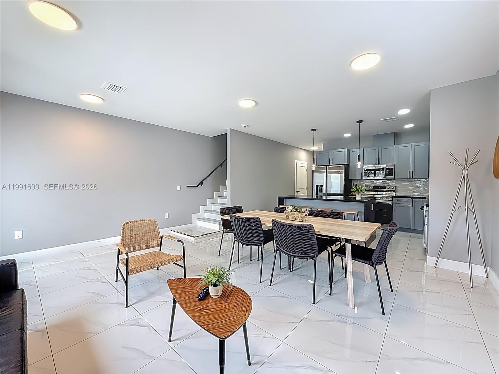   /  3456 sq. ft. $ 2026-03-30 0 Photo