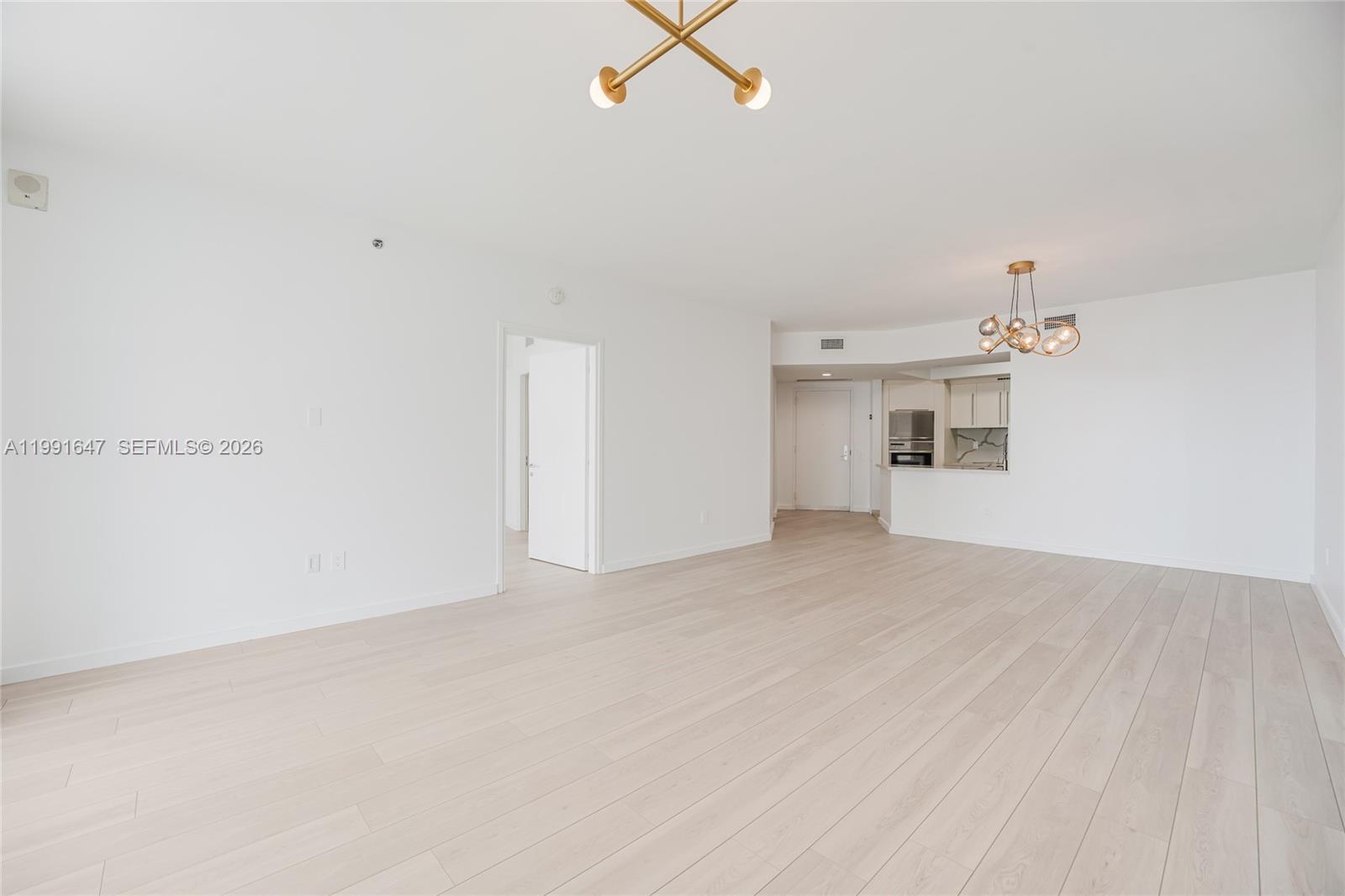 Photo of 450 Alton Road  #906, Miami Beach, Florida, 33139 - 