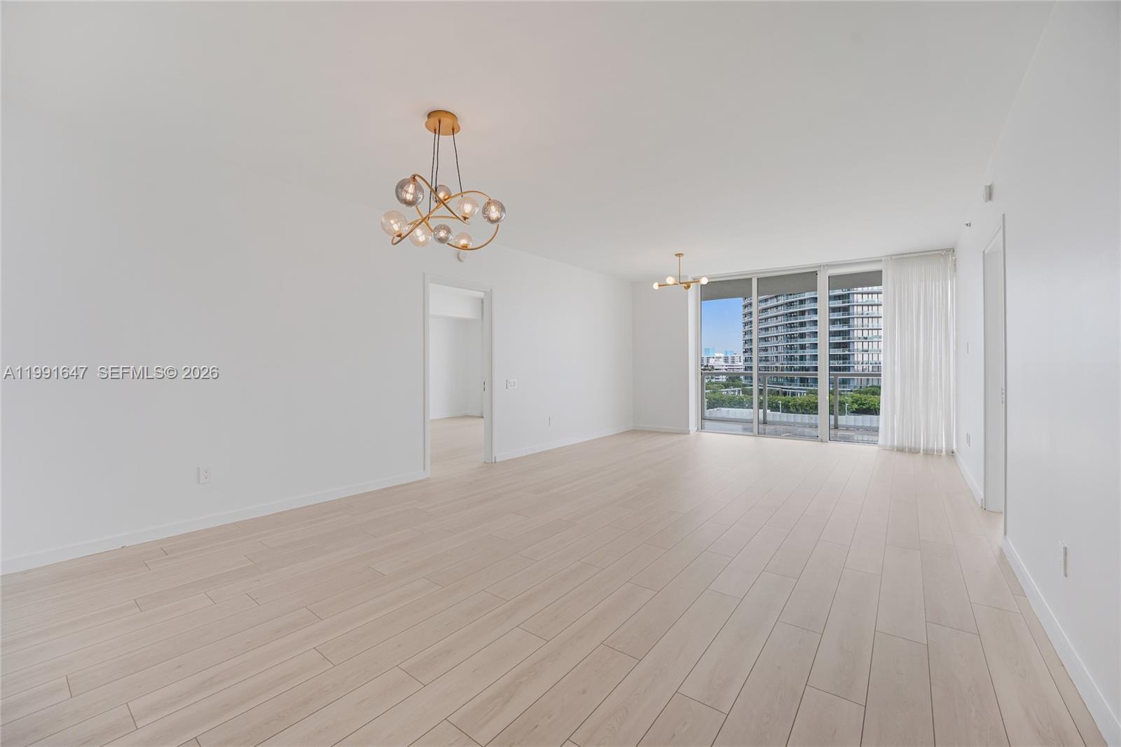 Photo of 450 Alton Road  #906, Miami Beach, Florida, 33139 - 
