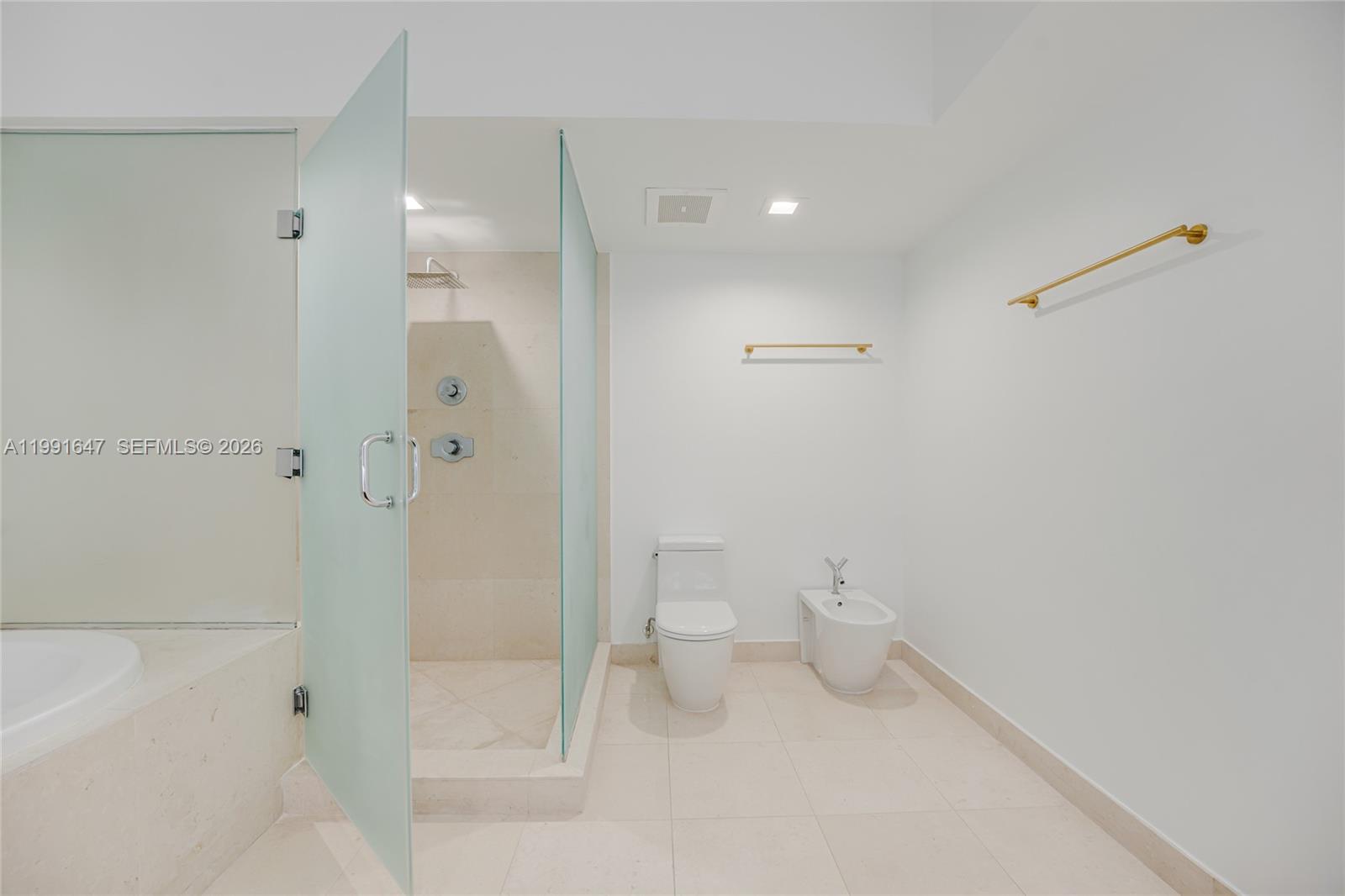 Photo of 450 Alton Road  #906, Miami Beach, Florida, 33139 - 