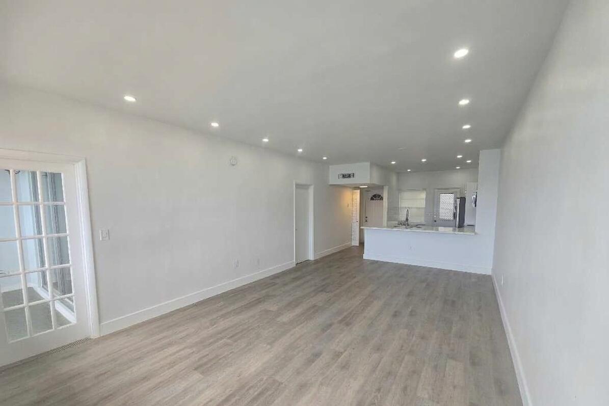 709 1 / 1 793 sq. ft. $ 2026-06-21 0 foto