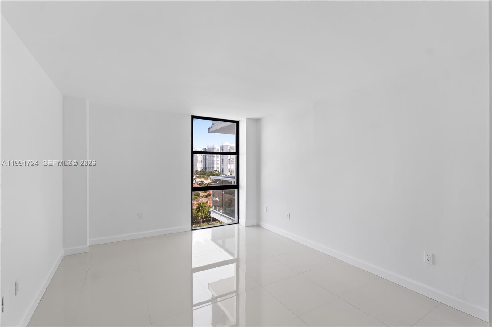 Photo of 3675 Country Club Dr  #1501, Aventura, Florida, 33180 - 