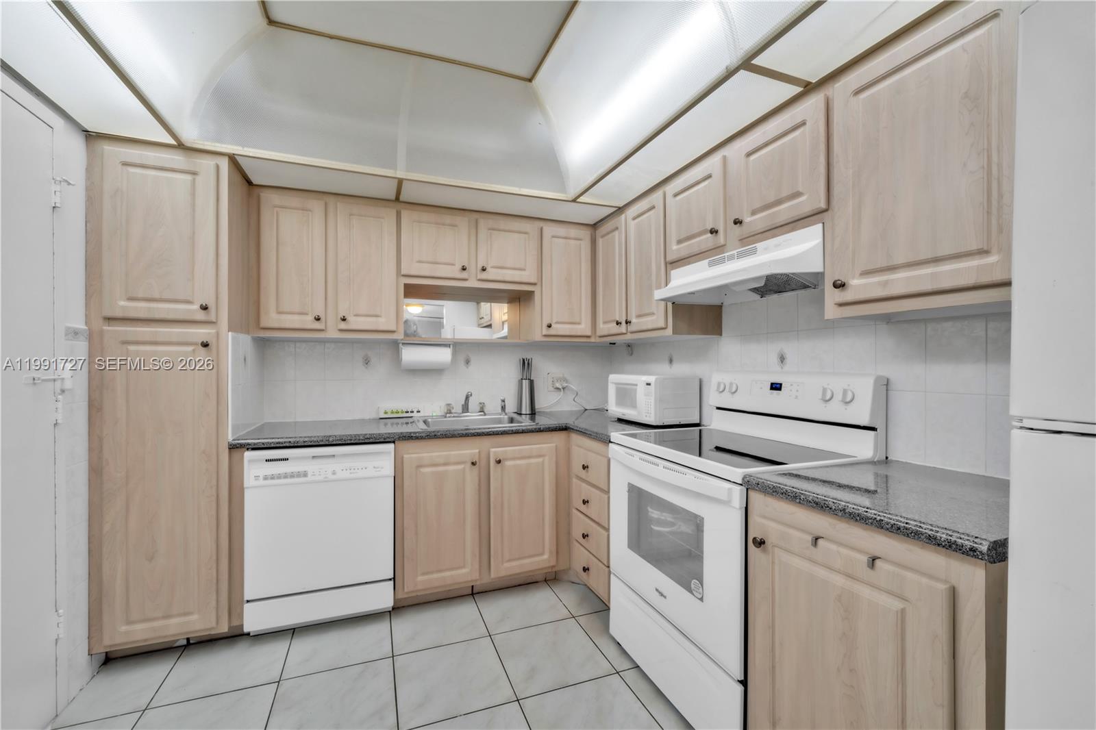 Photo of 3800 Ocean Dr  #618, Hollywood, Florida, 33019 - 