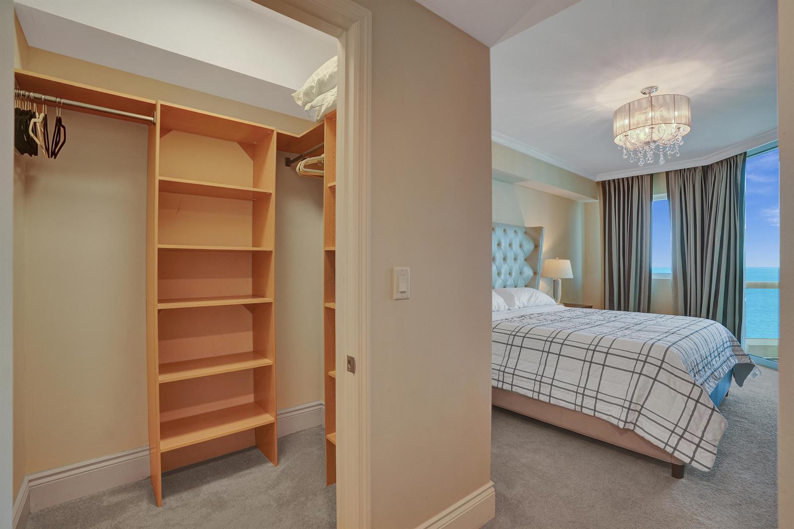 See details 3103 3 / 3 2031 sq. ft. $ 2026-05-12 0 Photo