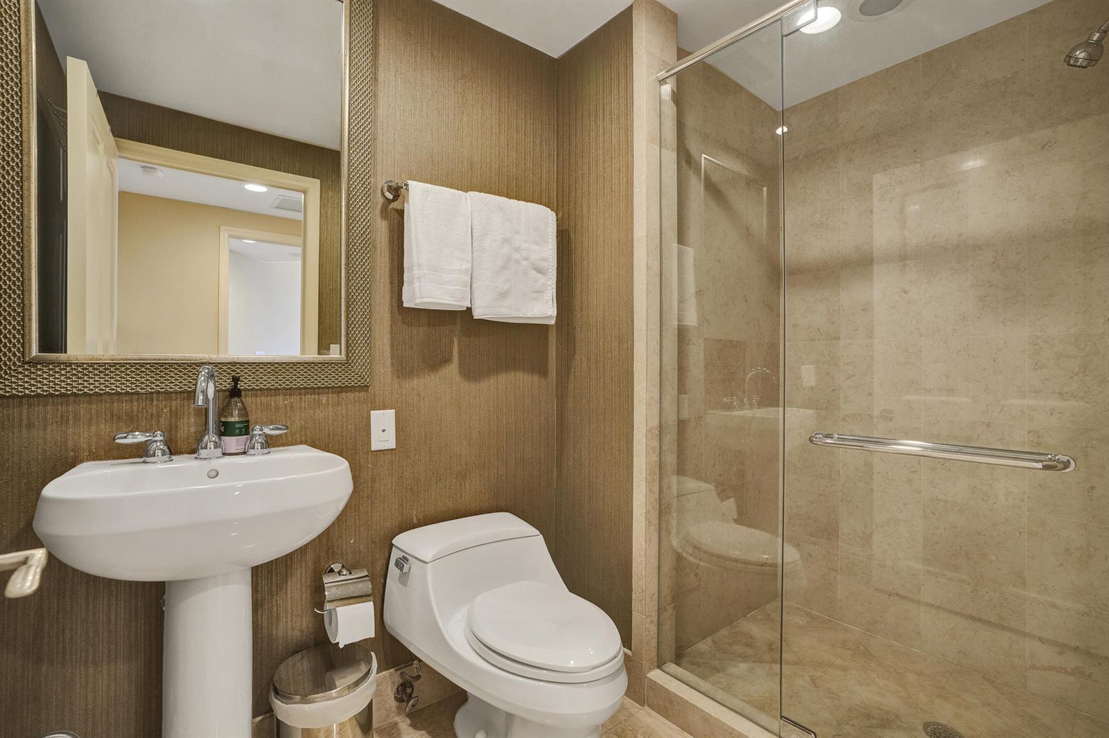 See details 3103 3 / 3 2031 sq. ft. $ 2026-05-12 0 Photo