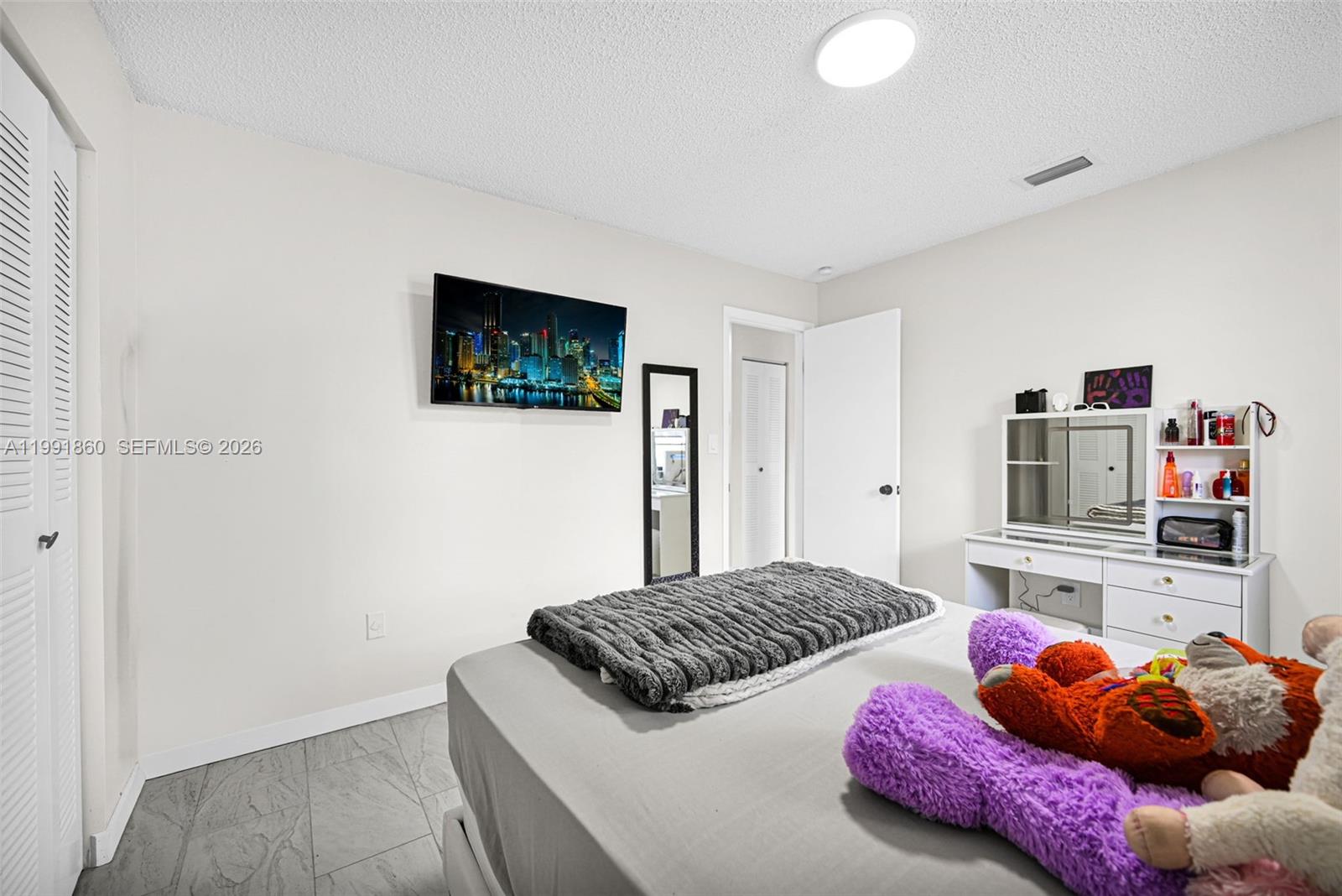   /  1944 sq. ft. $ 2026-03-30 0 Photo
